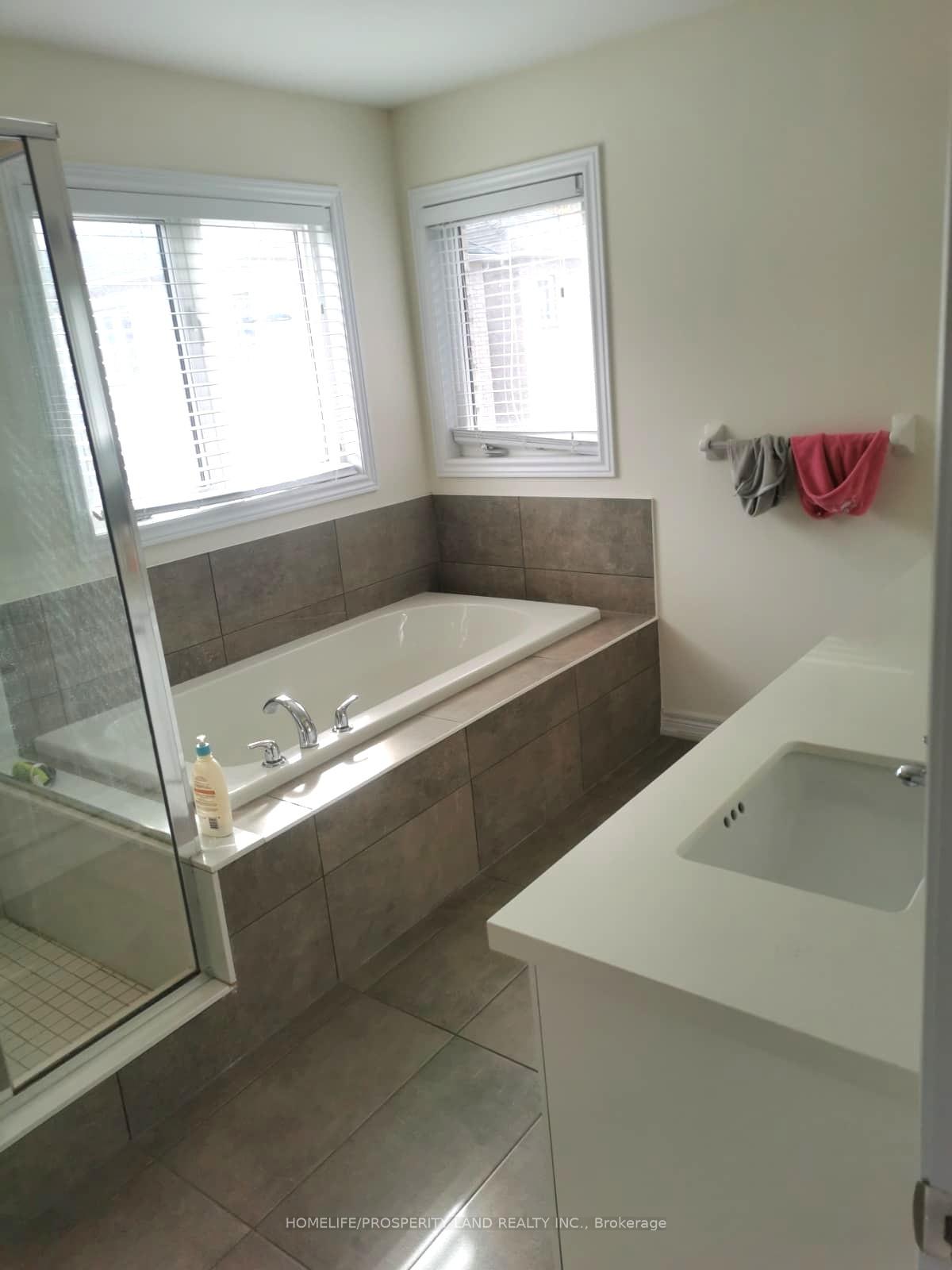 Photo 10 of 11 Rexford Drive, Markham, Cornell — HOMEH