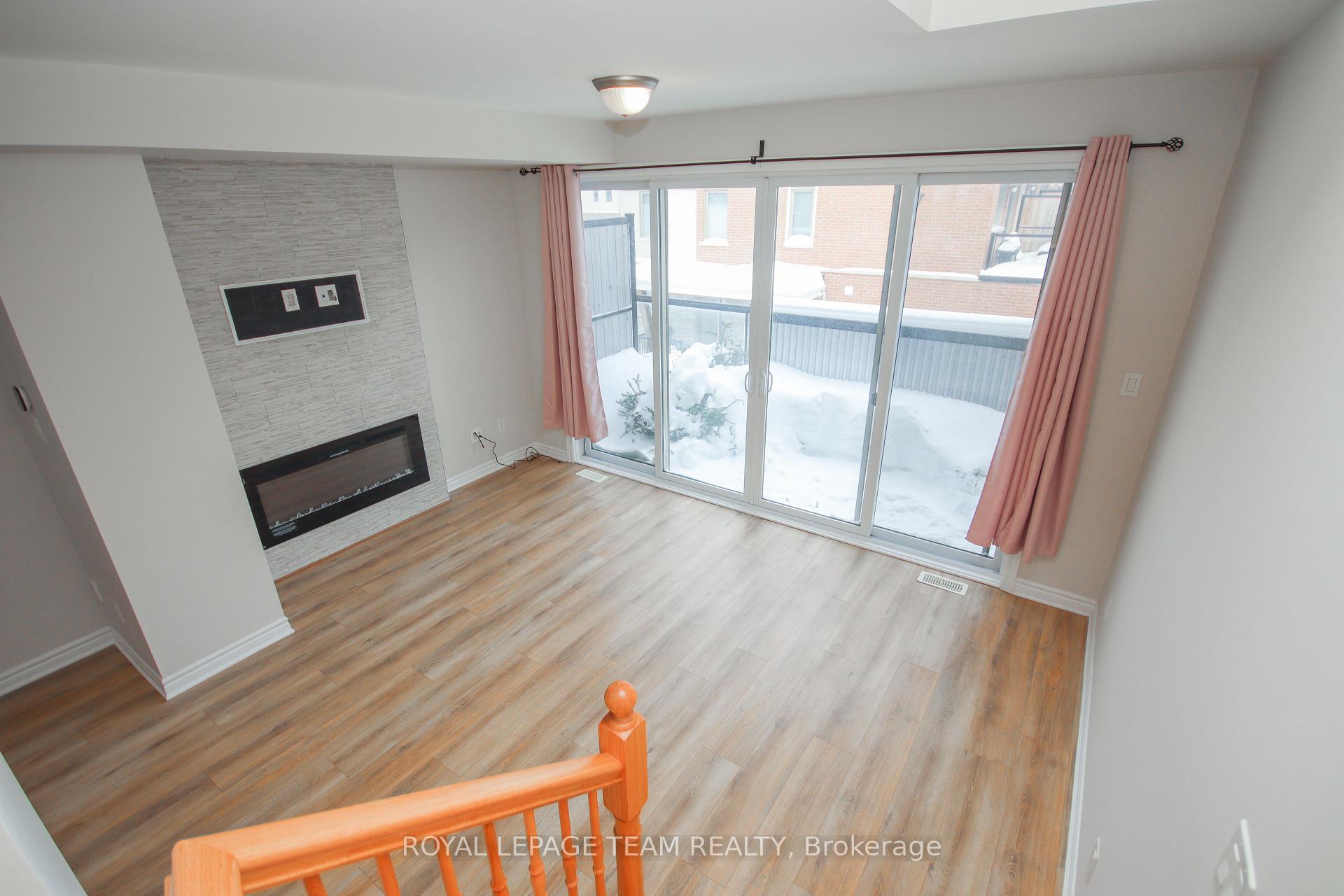 Photo 6 of 799 Mikinak Road, Ottawa, CFB Rockcliffe and Area — HOMEH