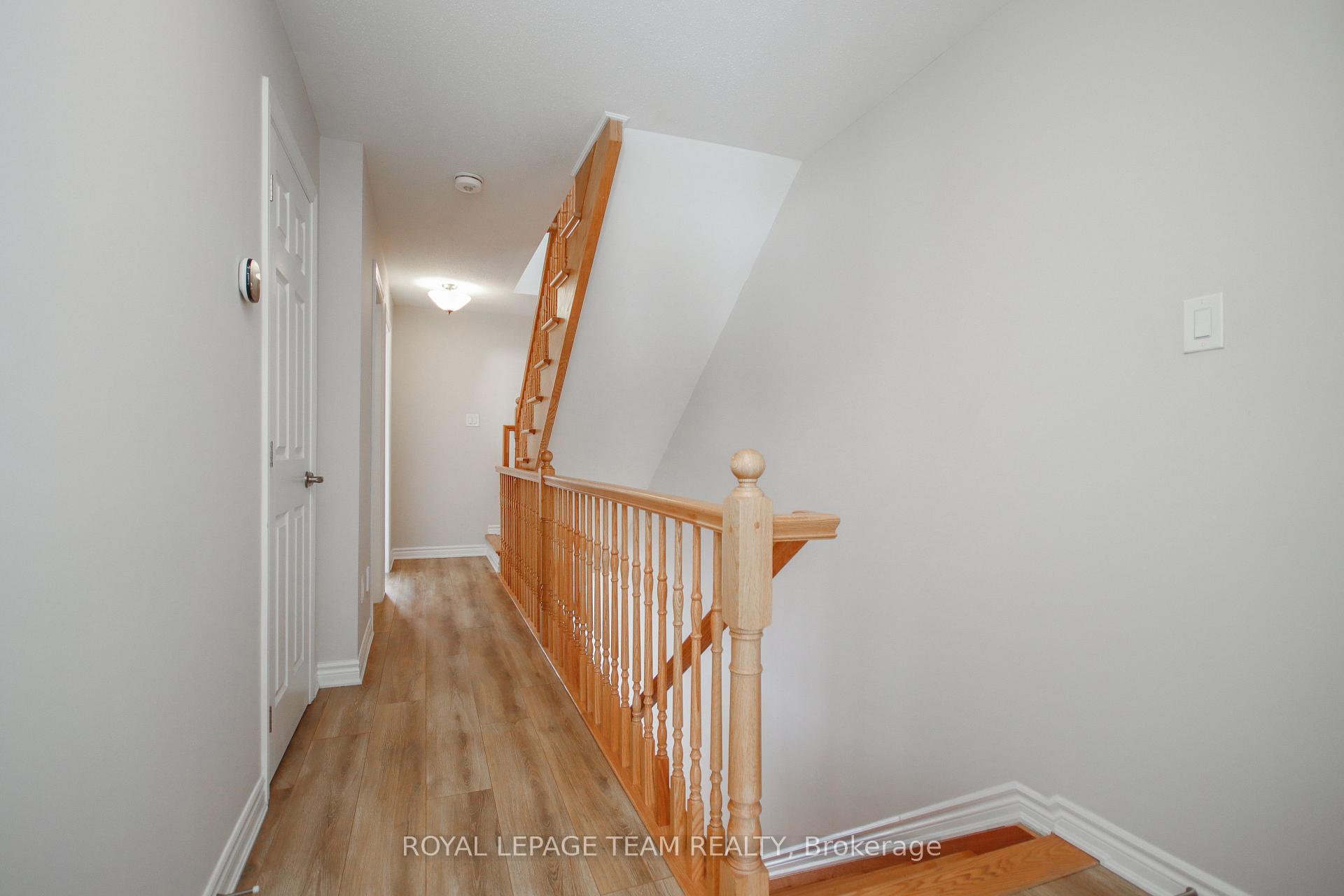 Photo 7 of 799 Mikinak Road, Ottawa, CFB Rockcliffe and Area — HOMEH