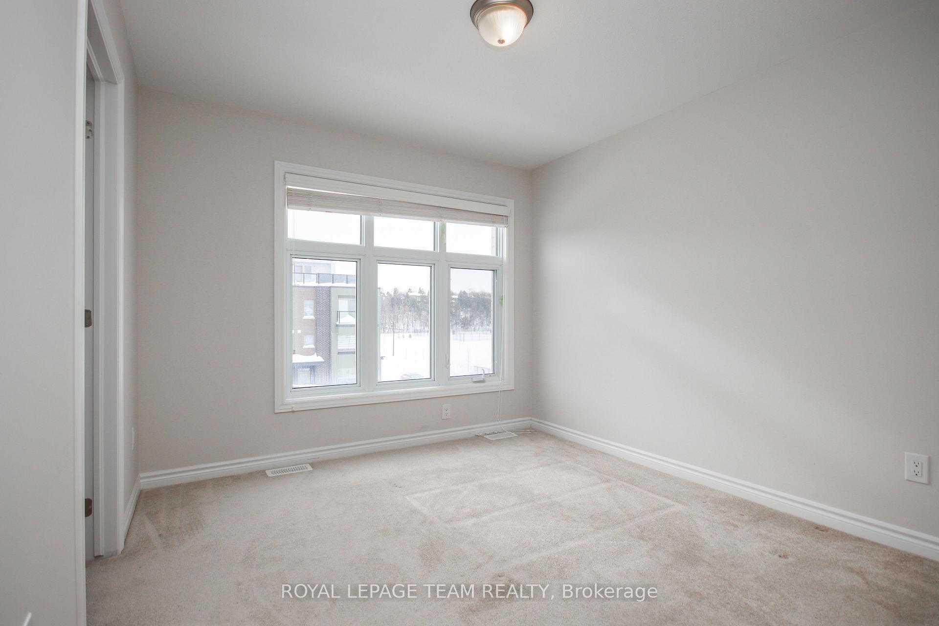 Photo 8 of 799 Mikinak Road, Ottawa, CFB Rockcliffe and Area — HOMEH