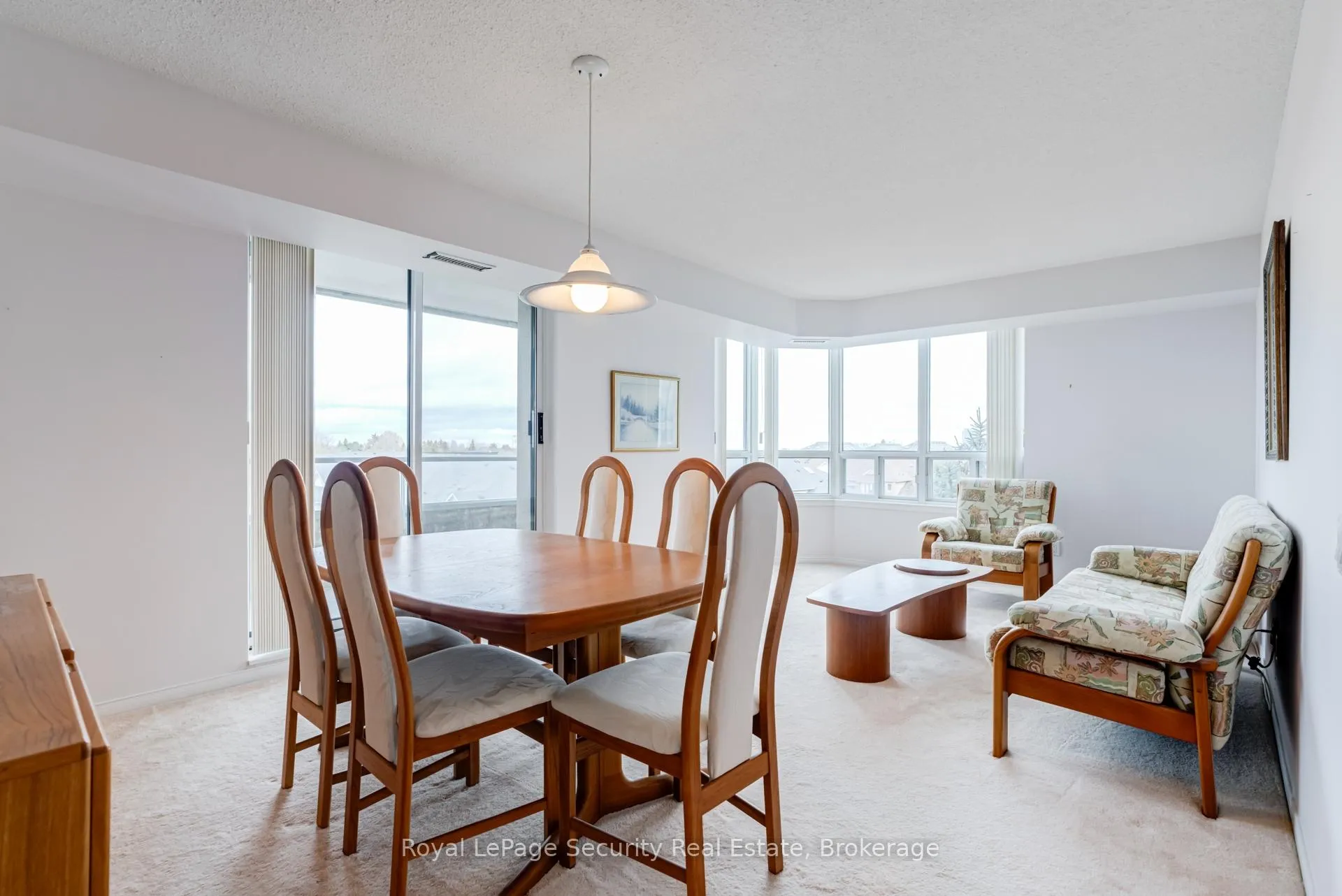 Photo 7 of Unit 512, 1 Emerald Lane, Vaughan, Crestwood-Springfarm-Yorkhill — HOMEH