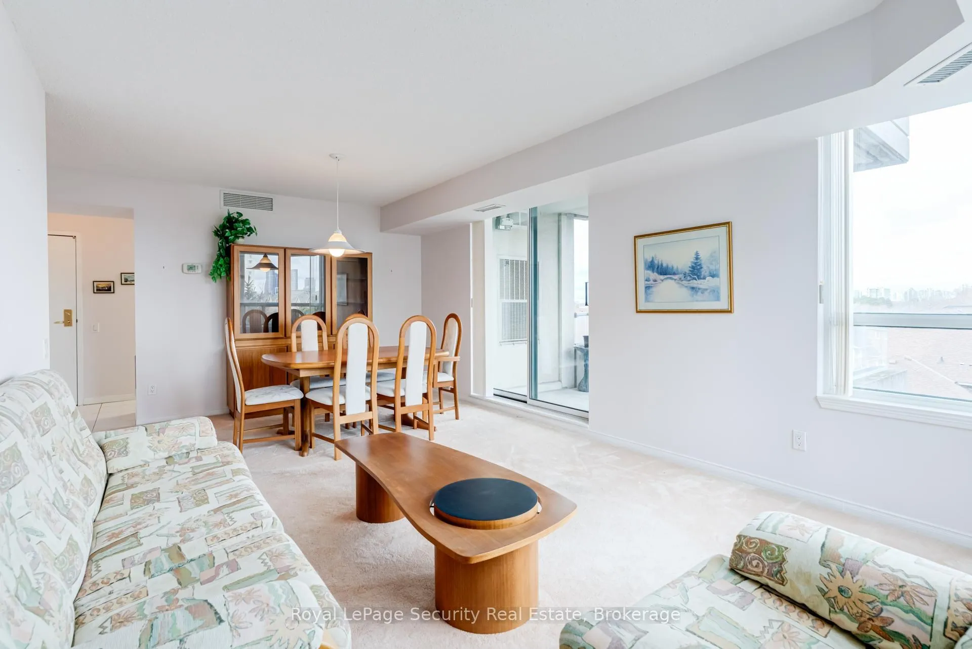 Photo 11 of Unit 512, 1 Emerald Lane, Vaughan, Crestwood-Springfarm-Yorkhill — HOMEH