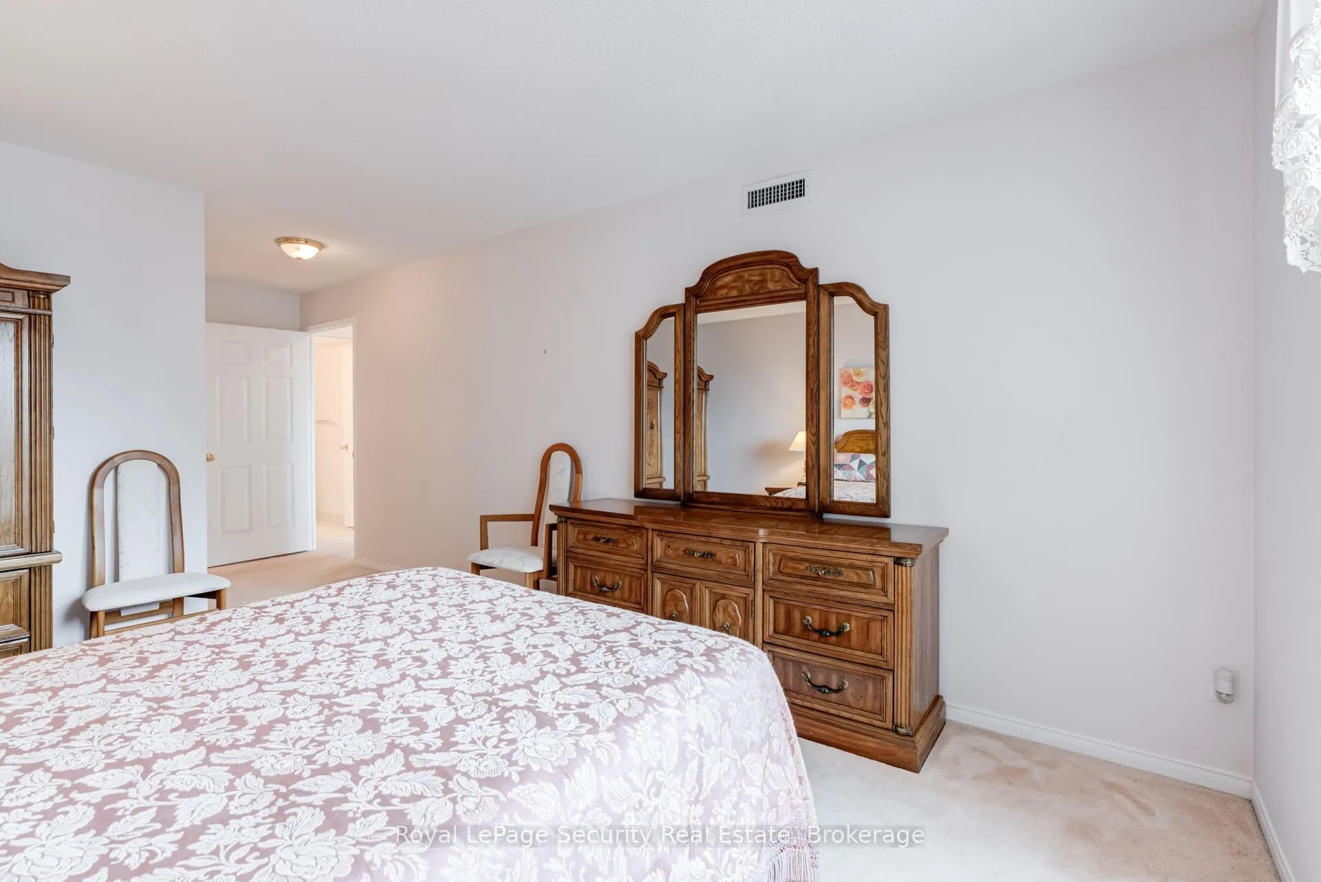 Photo 24 of Unit 512, 1 Emerald Lane, Vaughan, Crestwood-Springfarm-Yorkhill — HOMEH