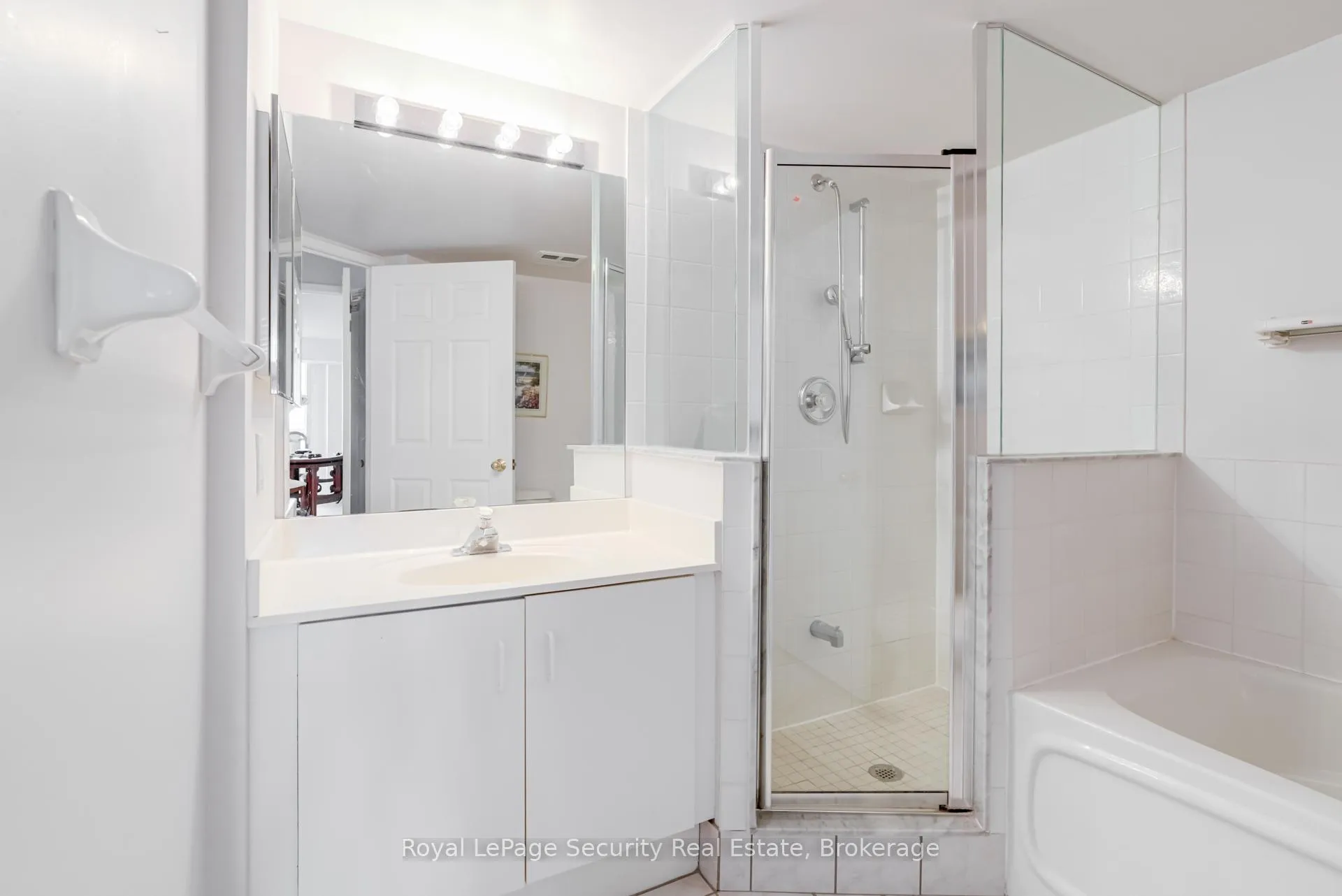 Photo 26 of Unit 512, 1 Emerald Lane, Vaughan, Crestwood-Springfarm-Yorkhill — HOMEH