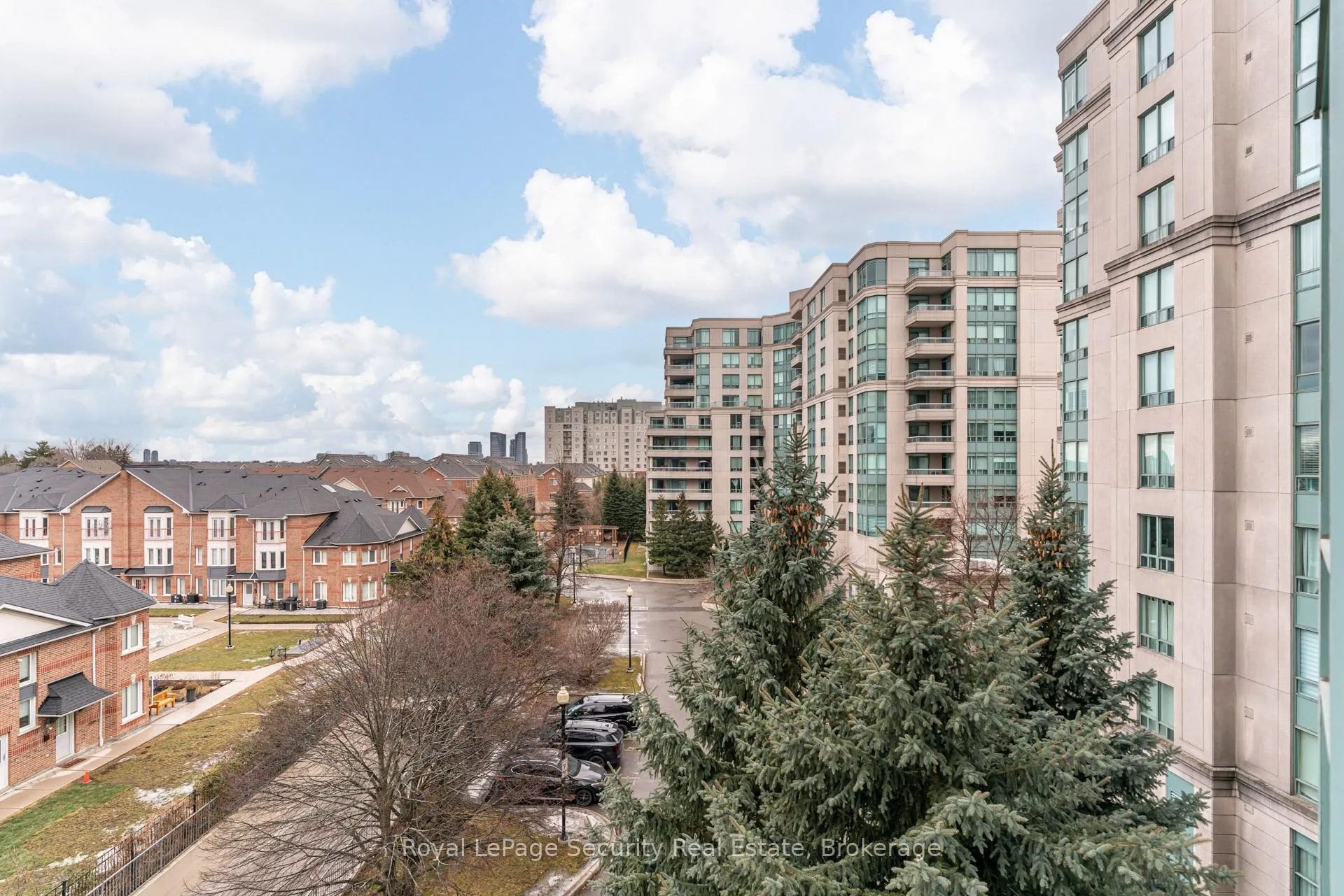 Photo 36 of Unit 512, 1 Emerald Lane, Vaughan, Crestwood-Springfarm-Yorkhill — HOMEH