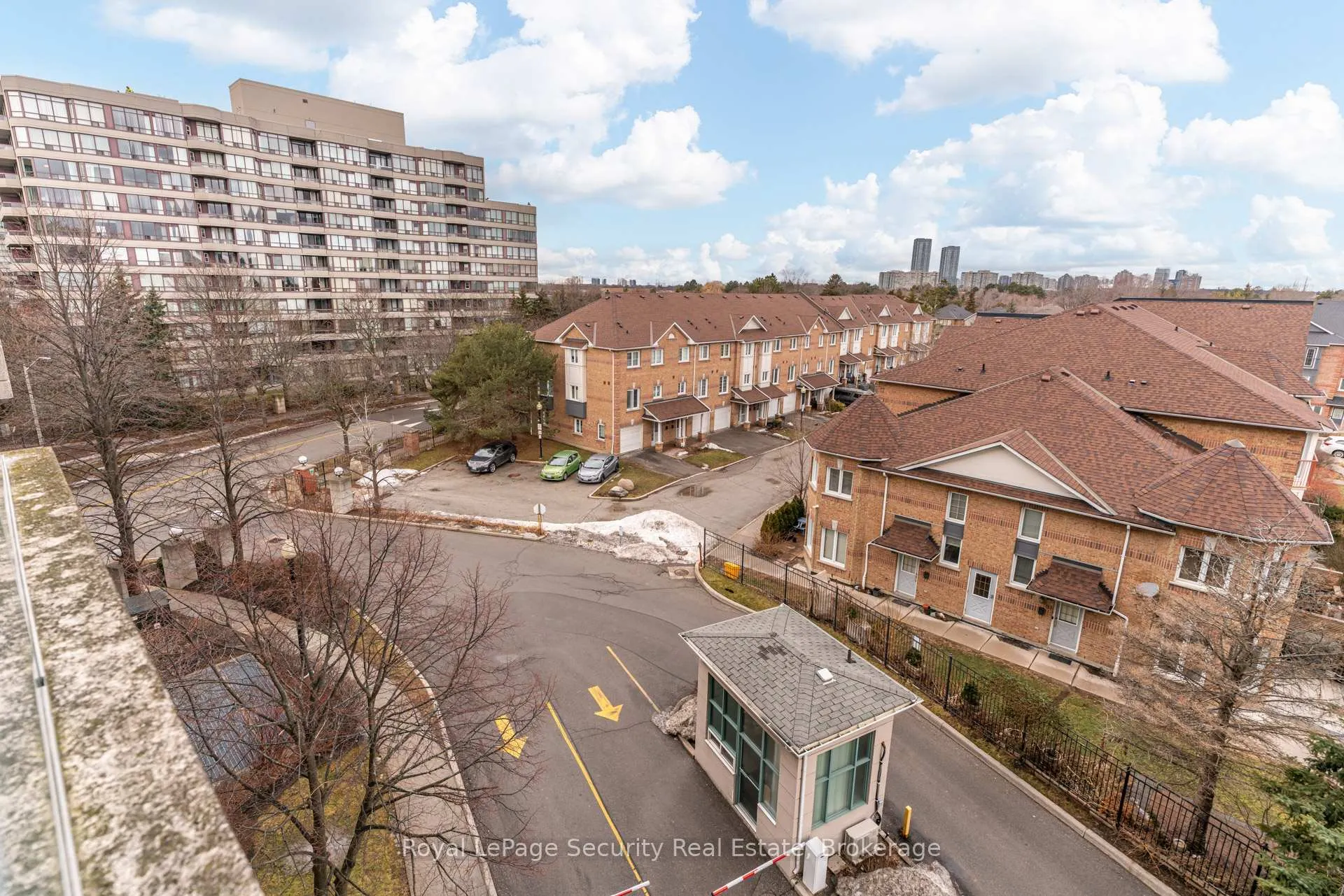 Photo 37 of Unit 512, 1 Emerald Lane, Vaughan, Crestwood-Springfarm-Yorkhill — HOMEH
