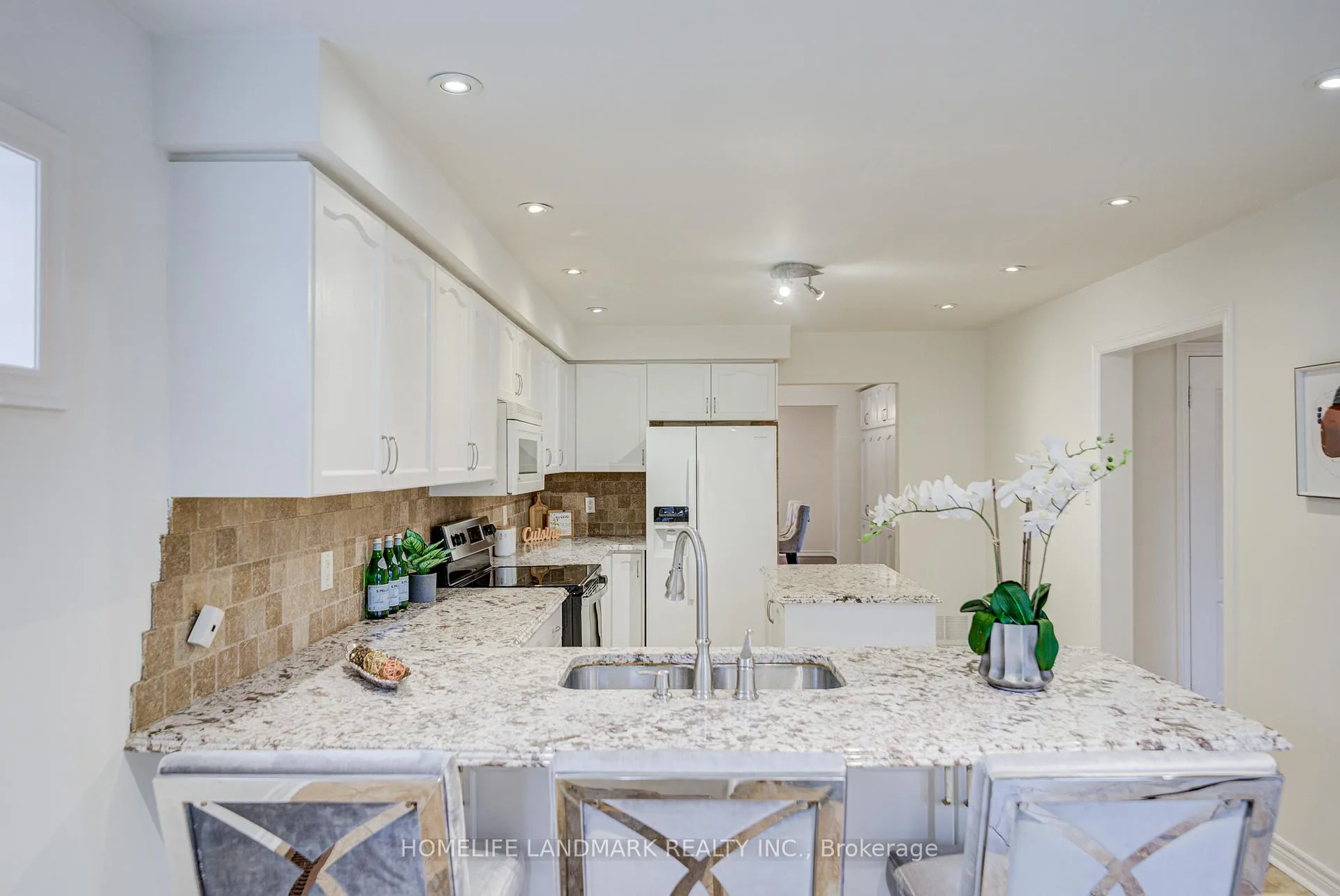 Photo 8 of 223 Deerglen Terrace, Aurora, Aurora Grove — HOMEH