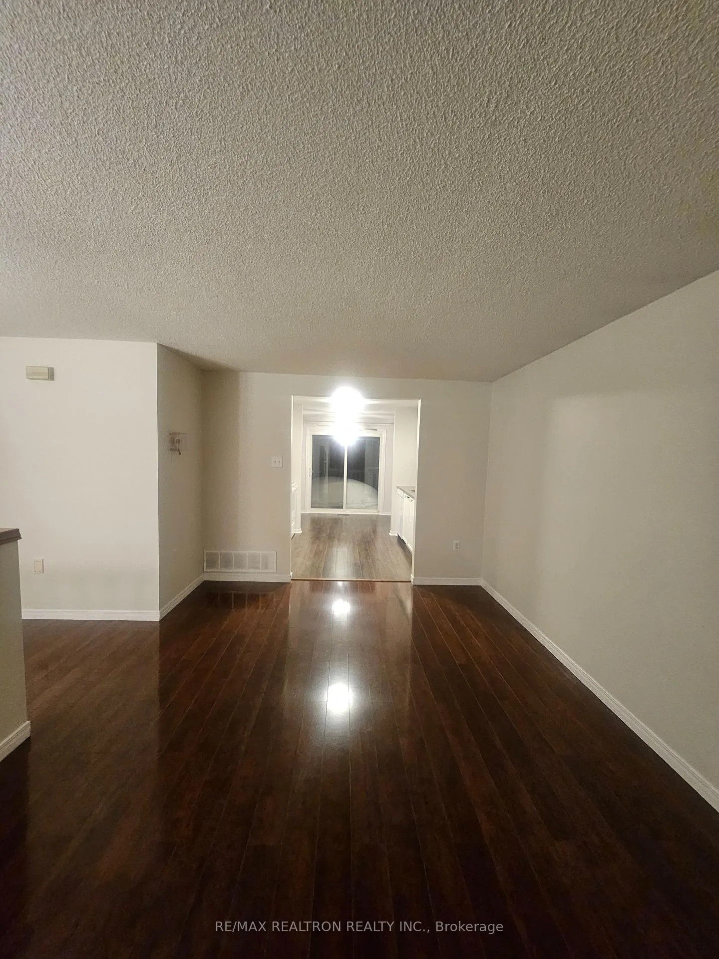 Photo 4 of Unit Main, 11 Finlay Road, Barrie, Sunnidale — HOMEH