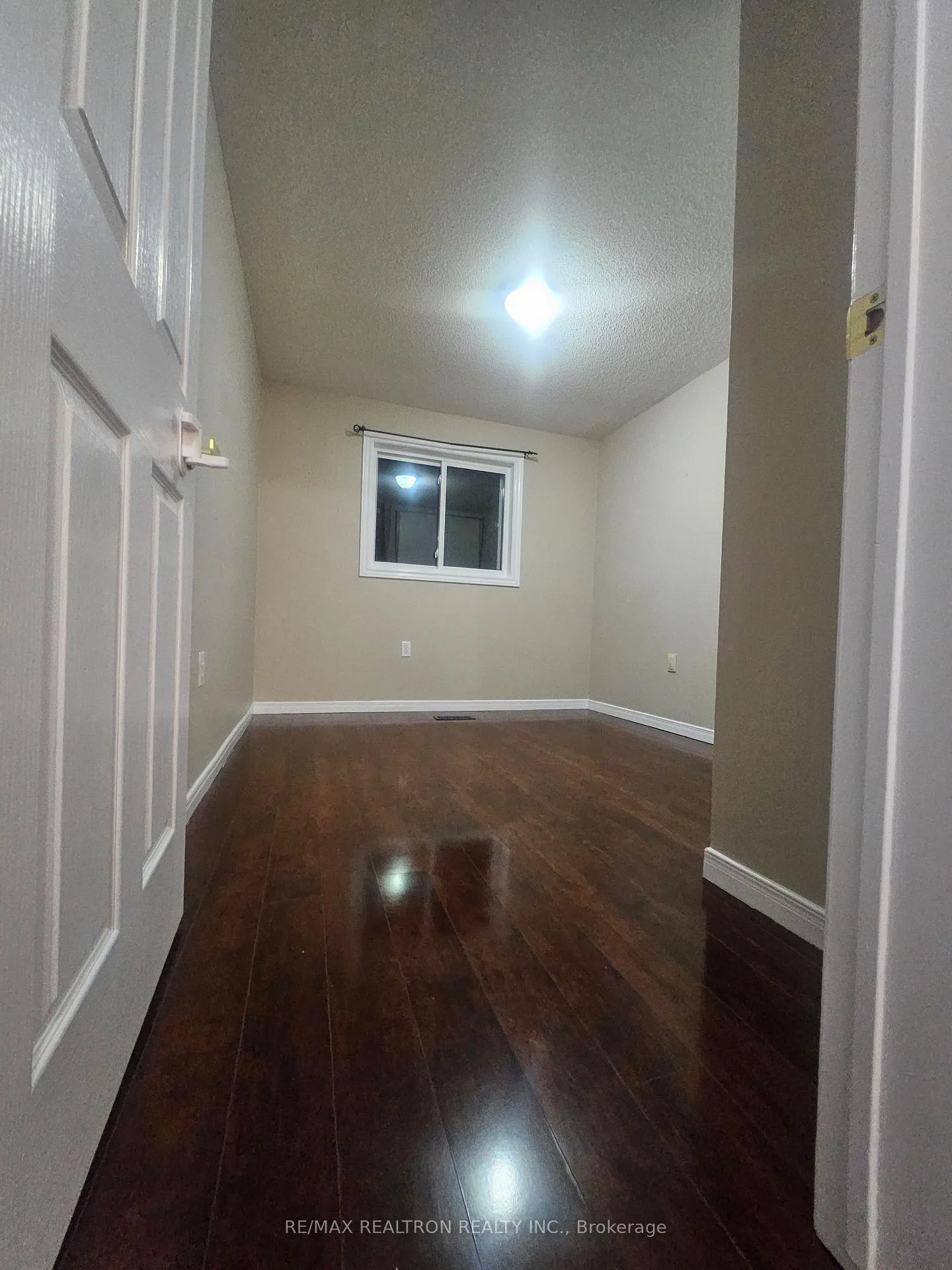 Photo 14 of Unit Main, 11 Finlay Road, Barrie, Sunnidale — HOMEH