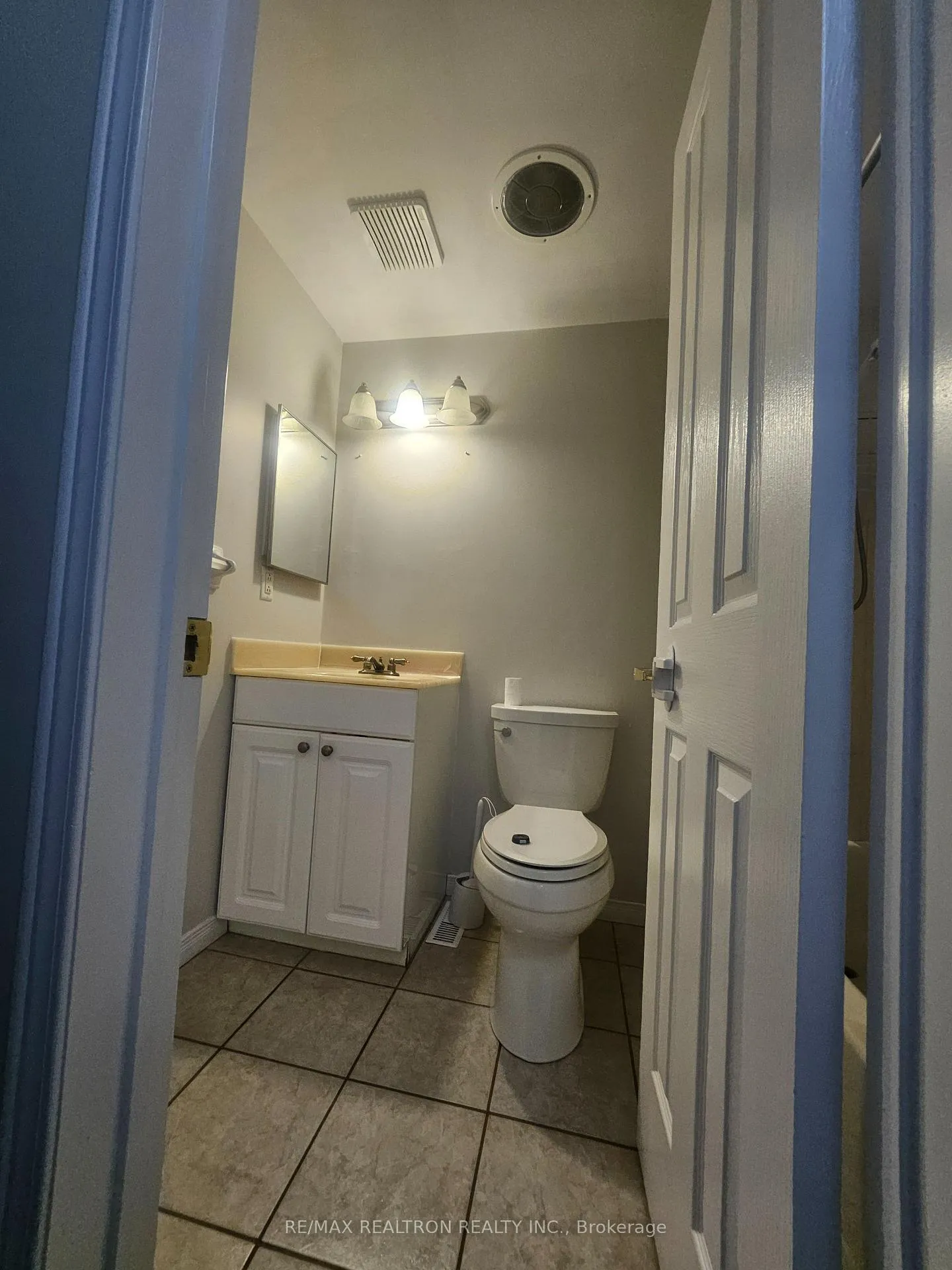 Photo 15 of Unit Main, 11 Finlay Road, Barrie, Sunnidale — HOMEH