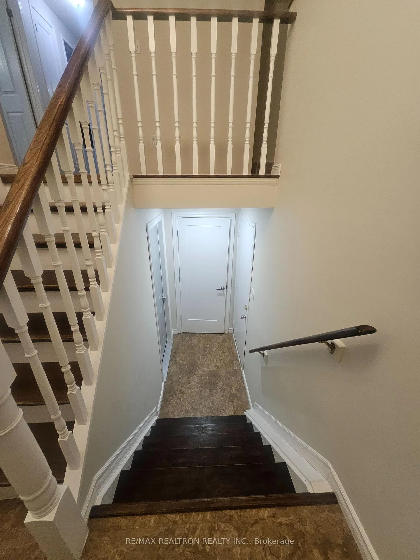 Photo 23 of Unit Main, 11 Finlay Road, Barrie, Sunnidale — HOMEH