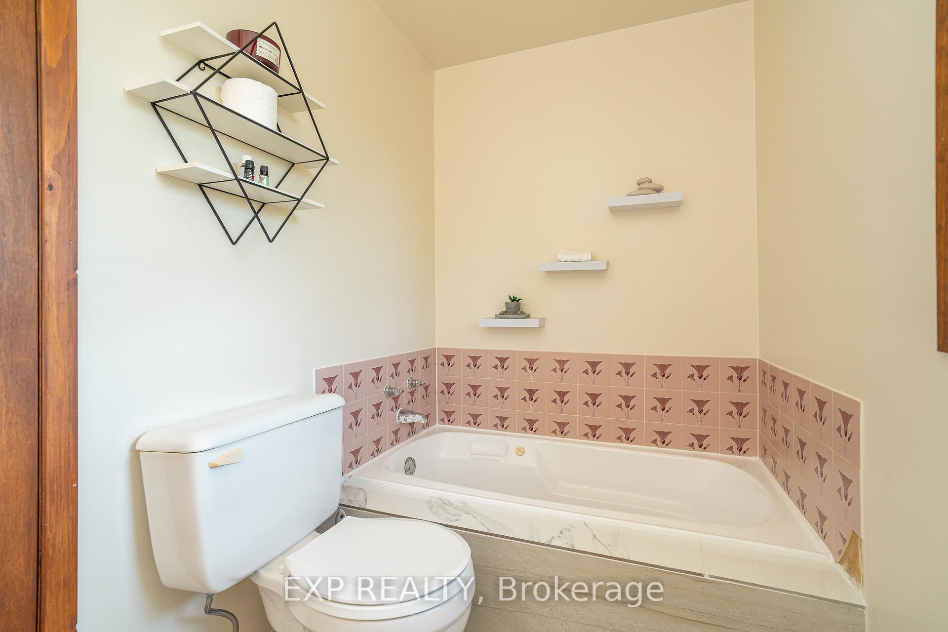 Photo 25 of 1437 Usborne Street, McNab/Braeside, Mcnab/Braeside Twps — HOMEH