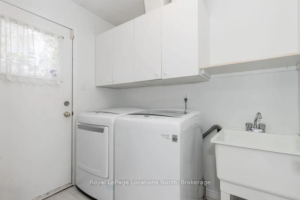 Photo 11 of 52 Royal Beech Drive, Wasaga Beach — HOMEH