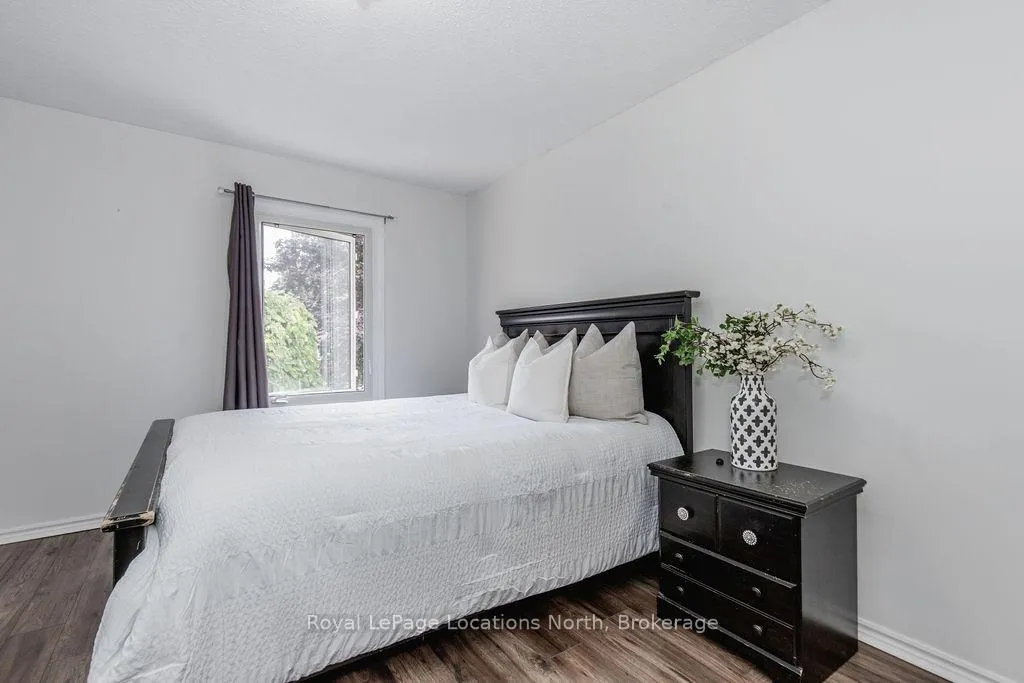 Photo 13 of 52 Royal Beech Drive, Wasaga Beach — HOMEH
