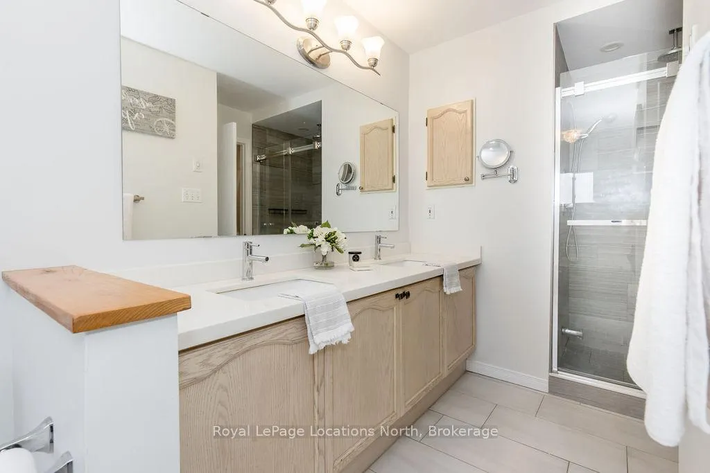 Photo 17 of 52 Royal Beech Drive, Wasaga Beach — HOMEH