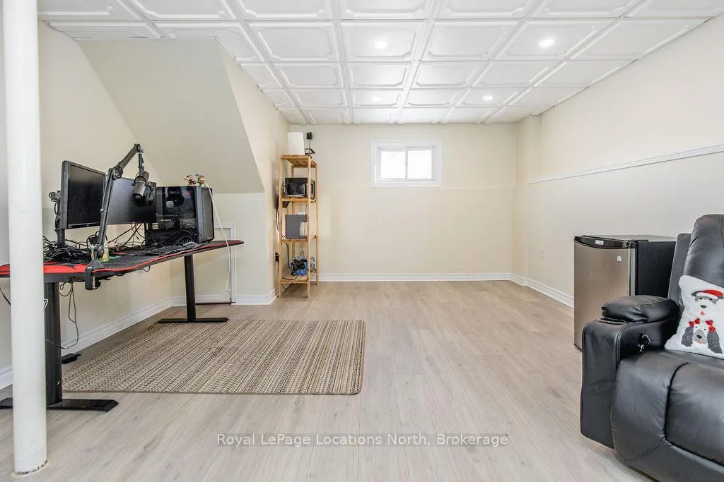 Photo 21 of 52 Royal Beech Drive, Wasaga Beach — HOMEH