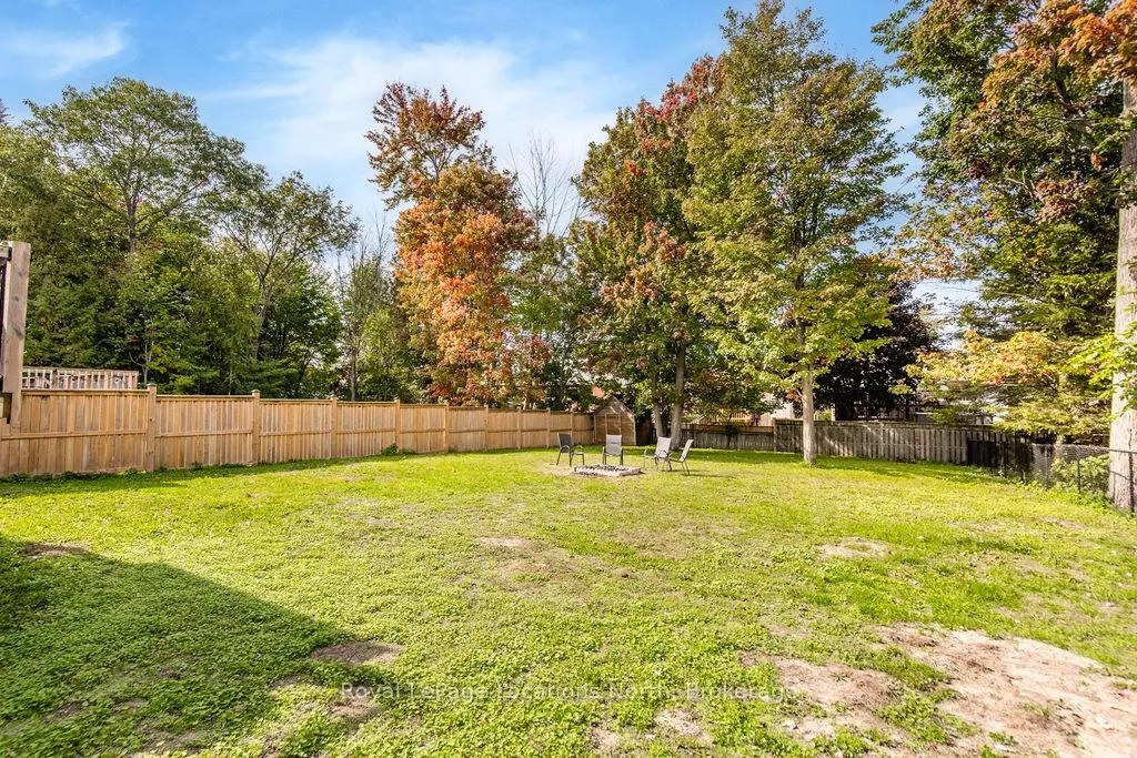Photo 35 of 52 Royal Beech Drive, Wasaga Beach — HOMEH