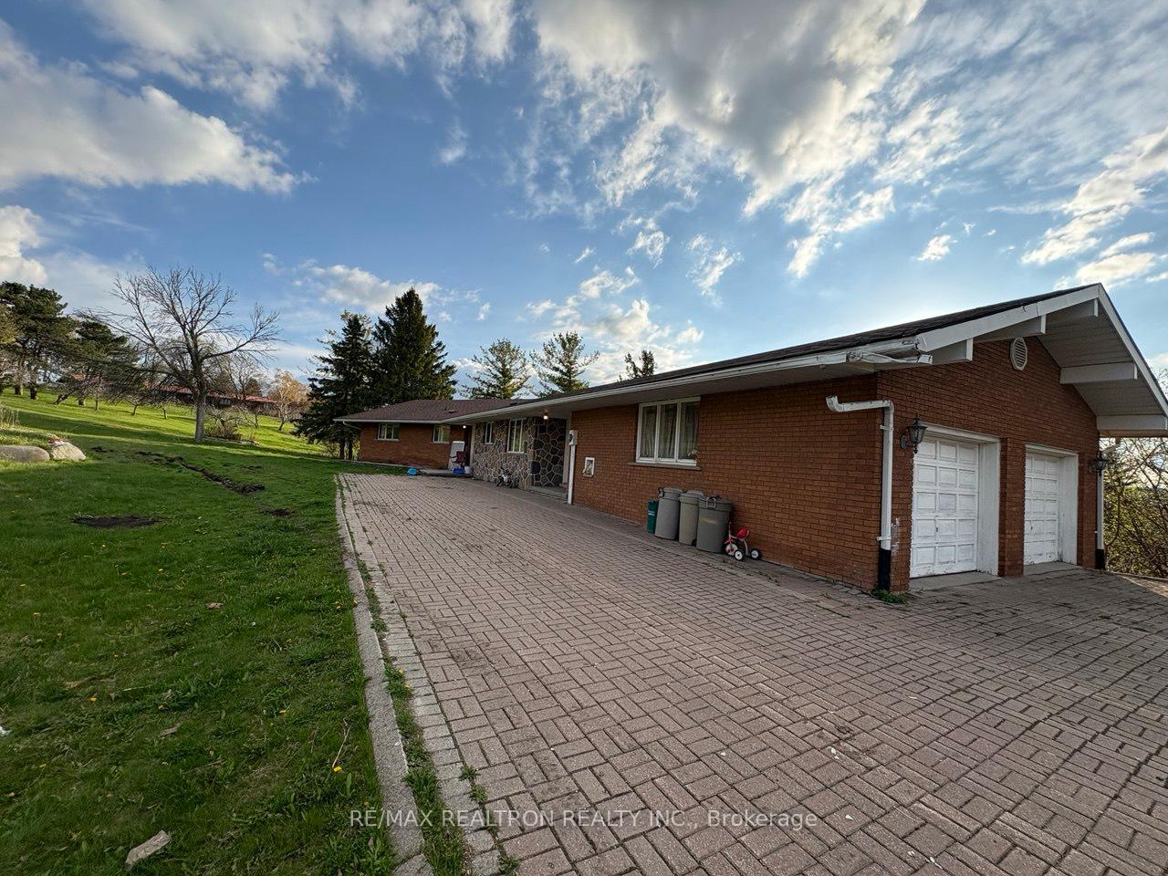 Photo 2 of Unit Lower Level, 17450 Weston Road, King, Rural King — HOMEH