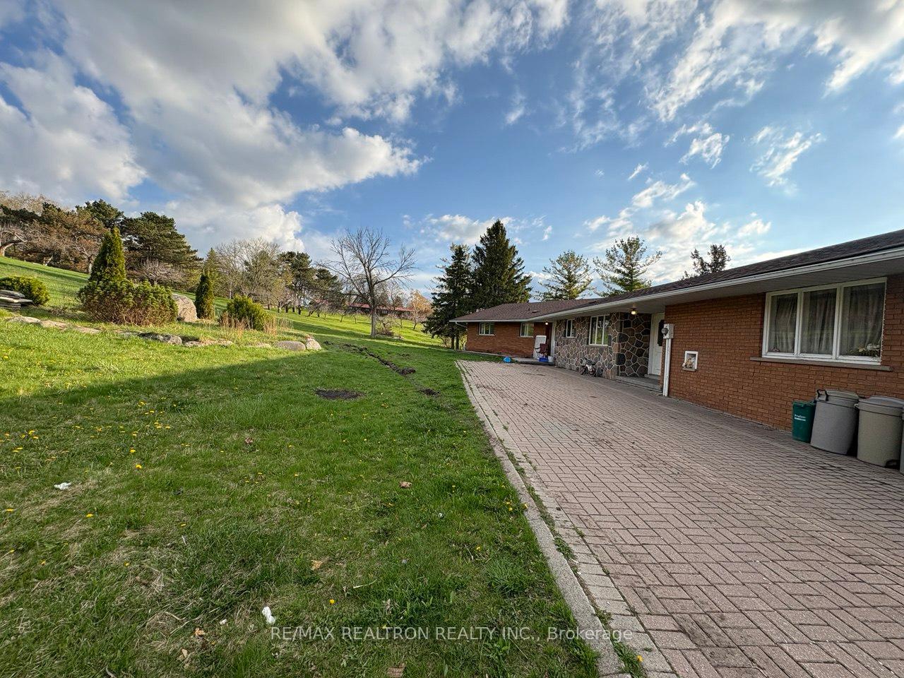 Photo 3 of Unit Lower Level, 17450 Weston Road, King, Rural King — HOMEH