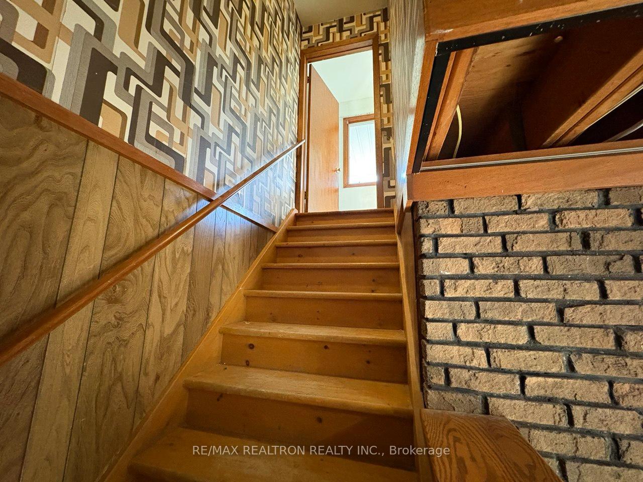 Photo 4 of Unit Lower Level, 17450 Weston Road, King, Rural King — HOMEH