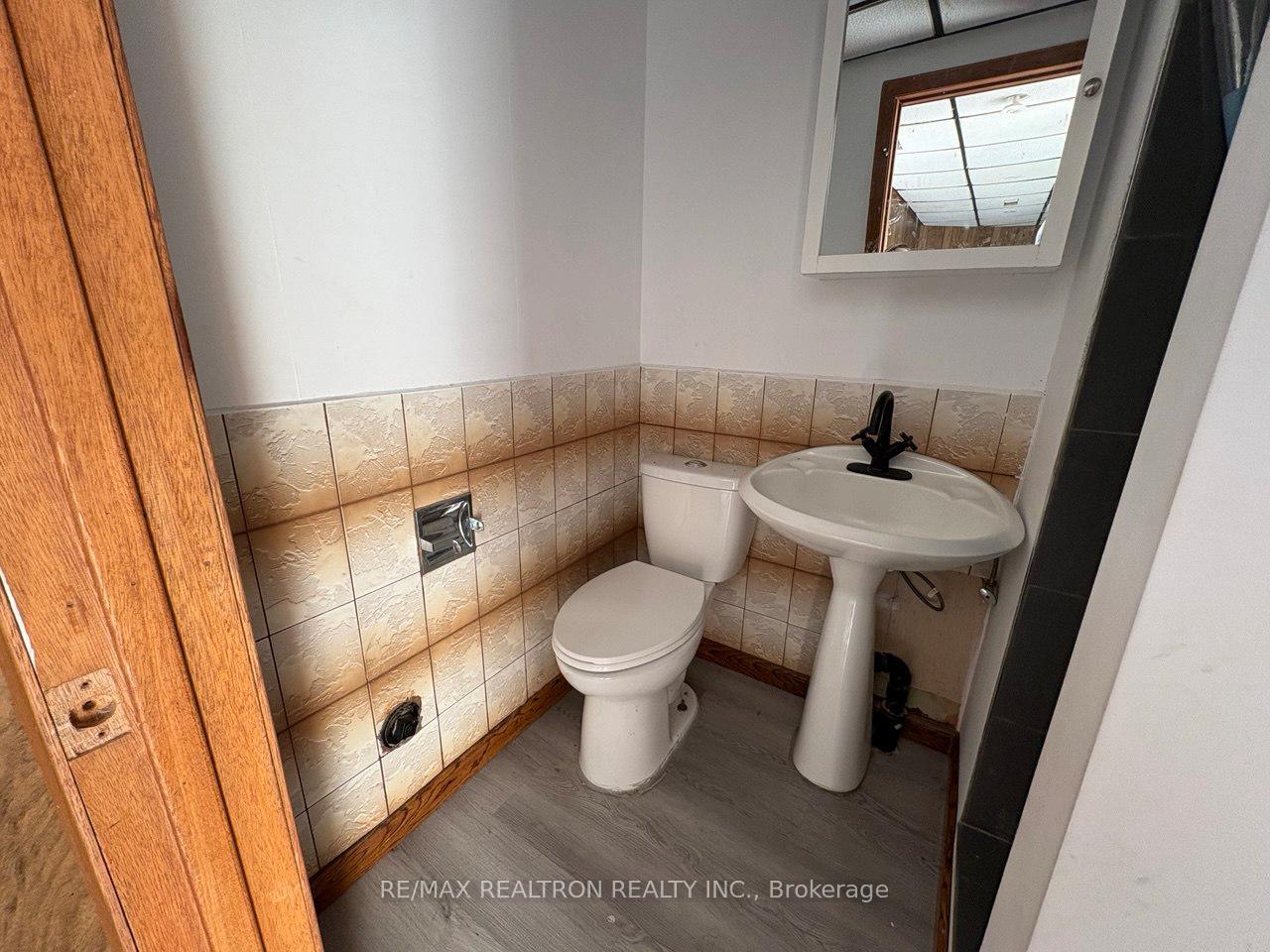 Photo 14 of Unit Lower Level, 17450 Weston Road, King, Rural King — HOMEH