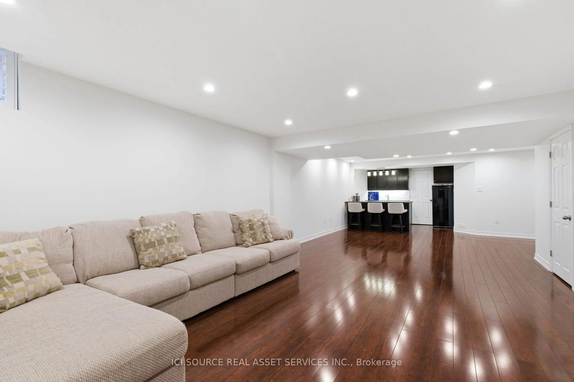 Photo 29 of 409 Valridge Drive, Hamilton, Ancaster — HOMEH