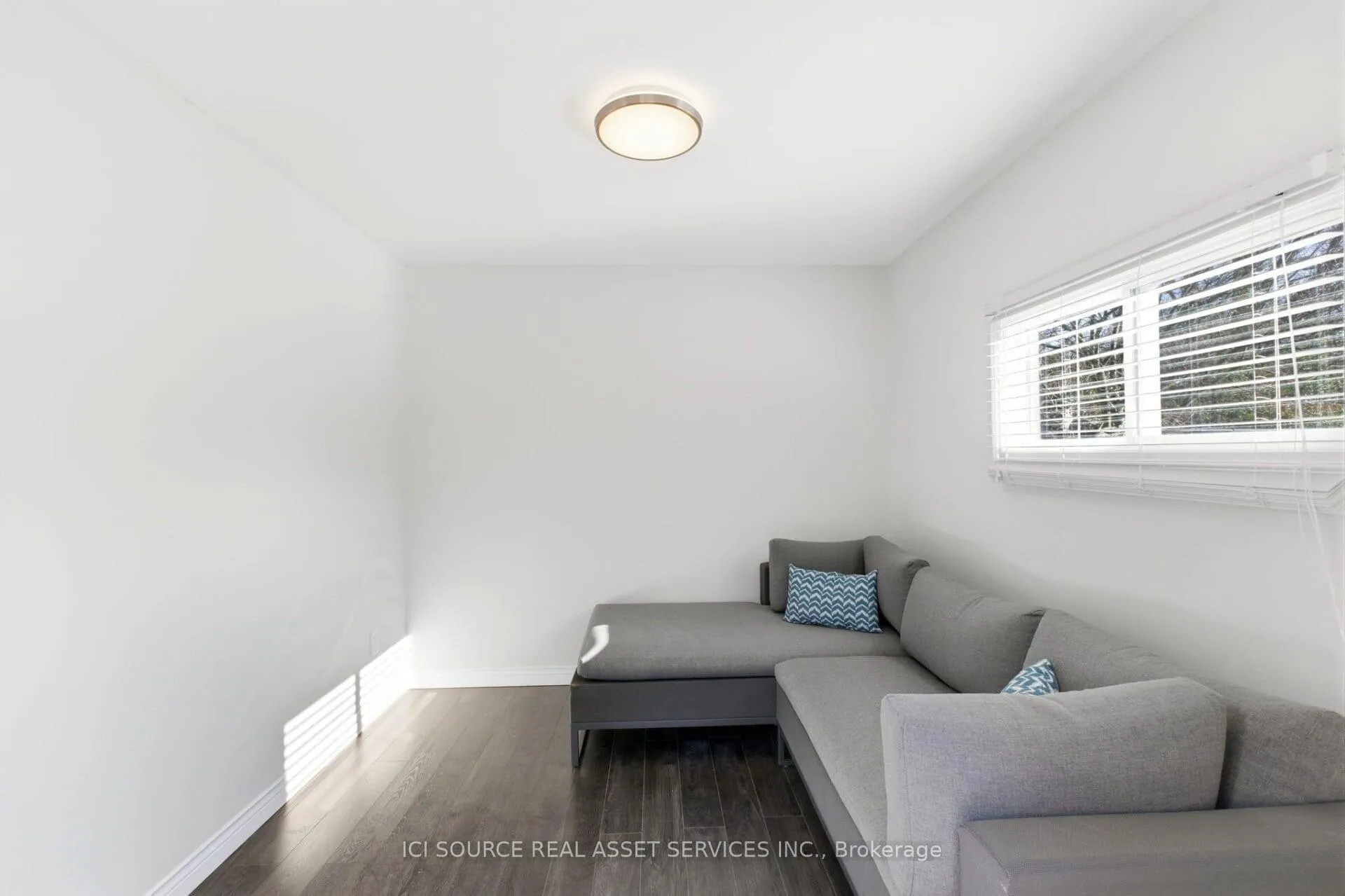Photo 35 of 409 Valridge Drive, Hamilton, Ancaster — HOMEH