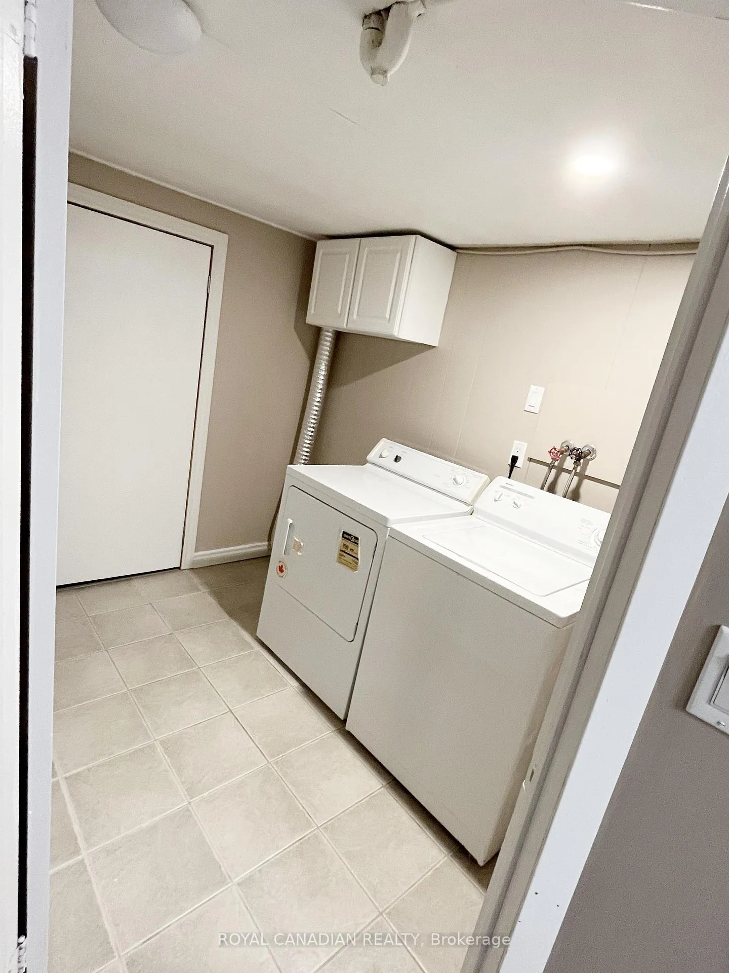 Photo 13 of Unit BSMT, 644 Athol Street E, Oshawa, Donevan — HOMEH