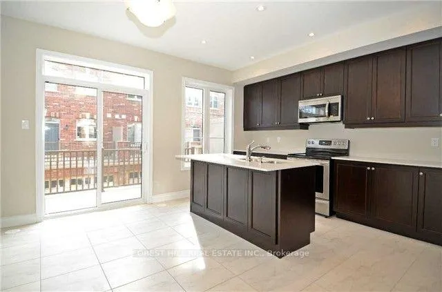 Photo 7 of Unit 3, 1331 Major Mackenzie Drive W, Vaughan, Patterson — HOMEH