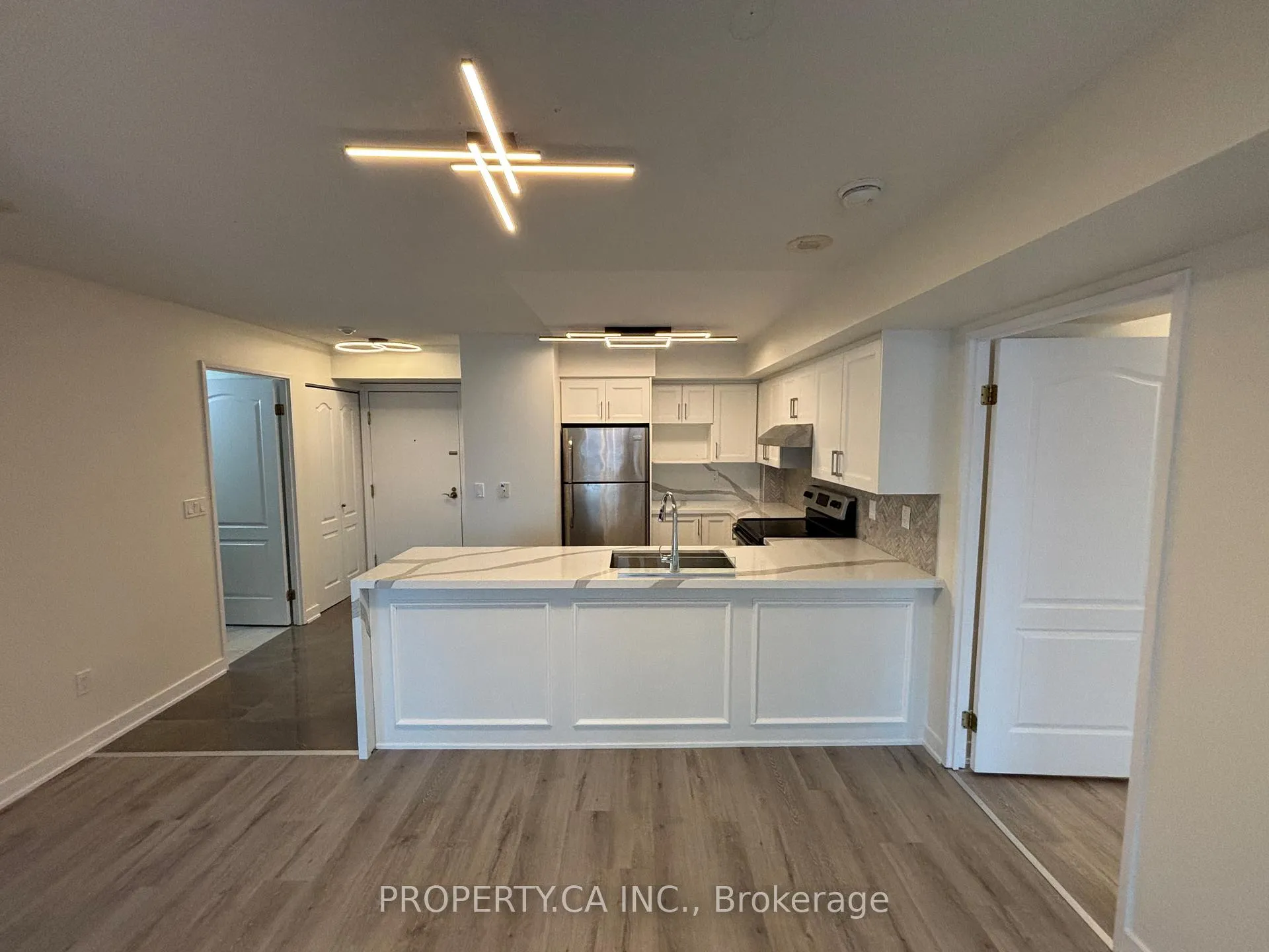 Photo 5 of Unit 1106, 135 Pond Drive, Markham, Commerce Valley — HOMEH
