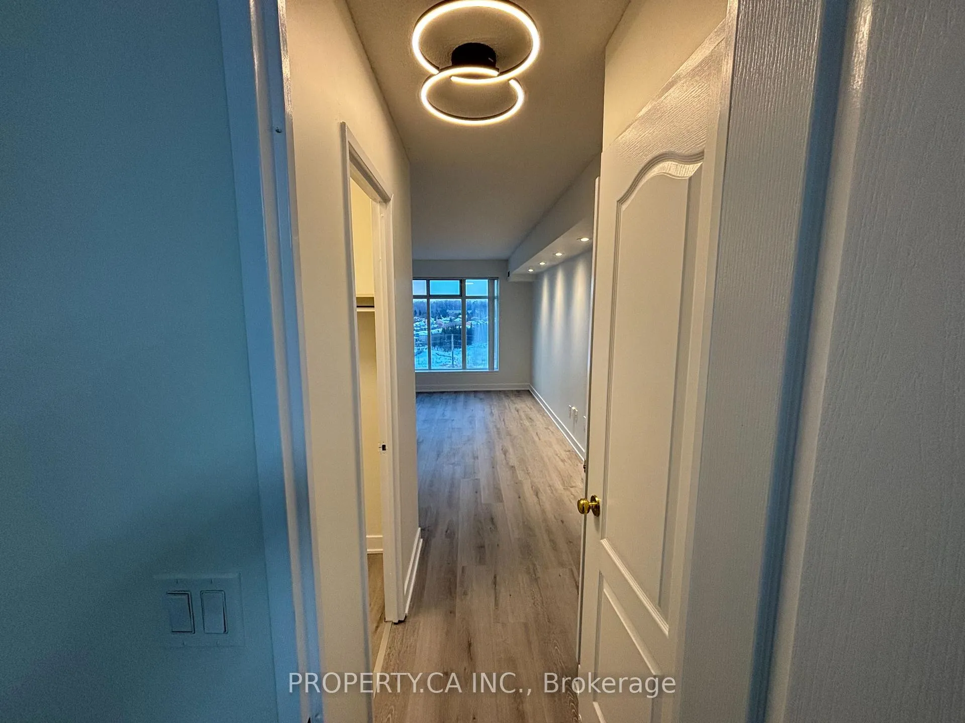 Photo 8 of Unit 1106, 135 Pond Drive, Markham, Commerce Valley — HOMEH