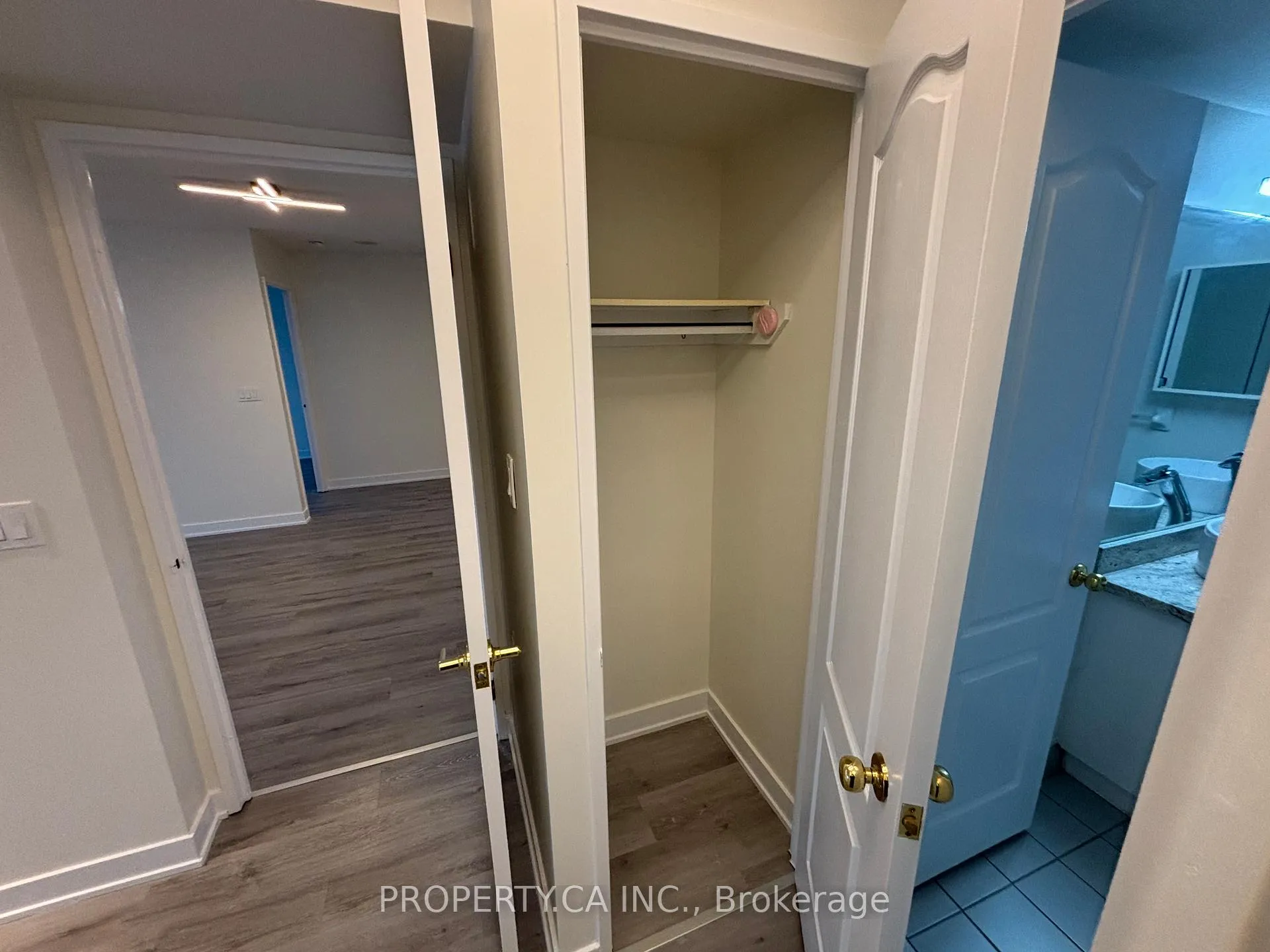 Photo 9 of Unit 1106, 135 Pond Drive, Markham, Commerce Valley — HOMEH