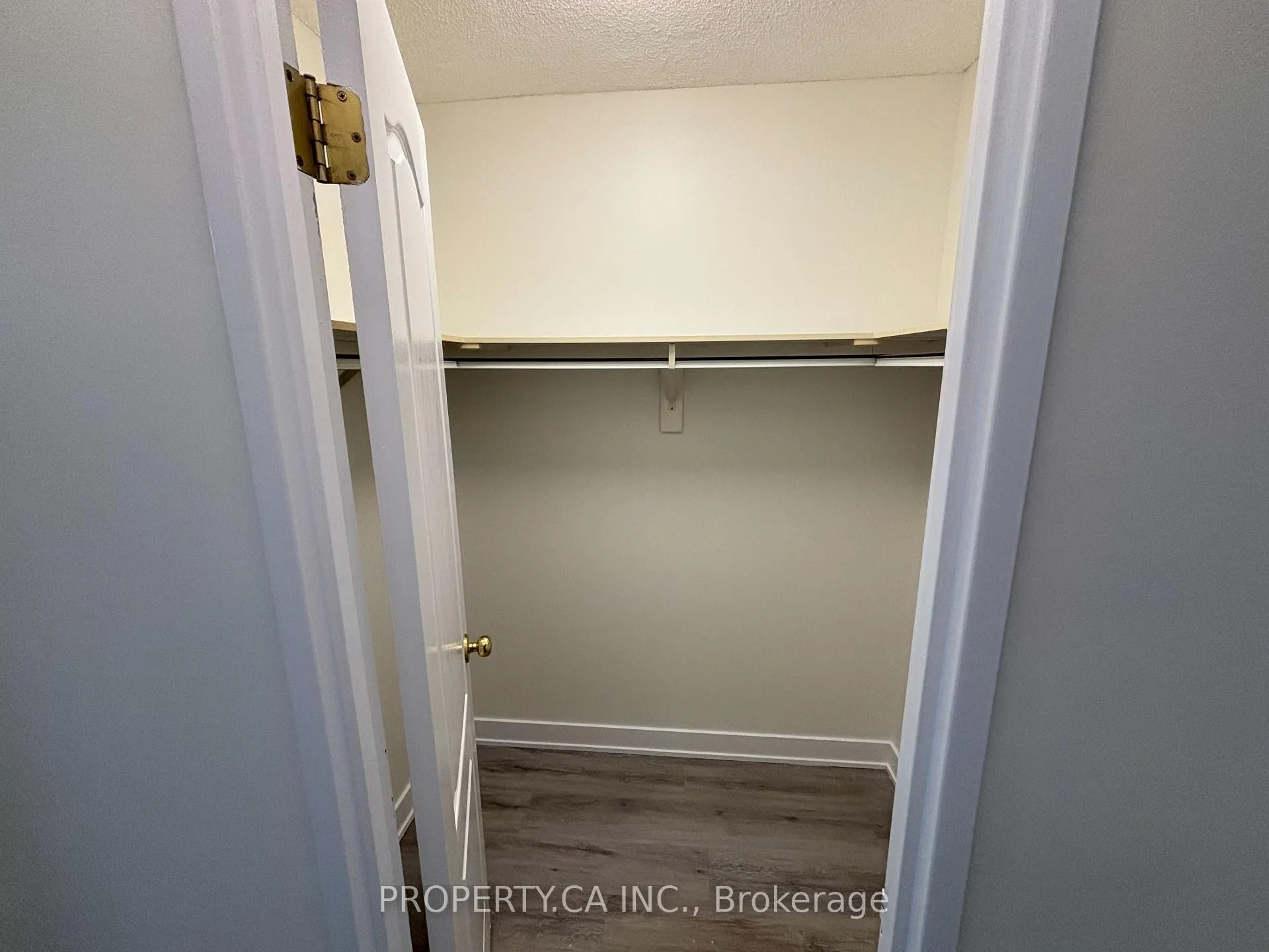 Photo 10 of Unit 1106, 135 Pond Drive, Markham, Commerce Valley — HOMEH