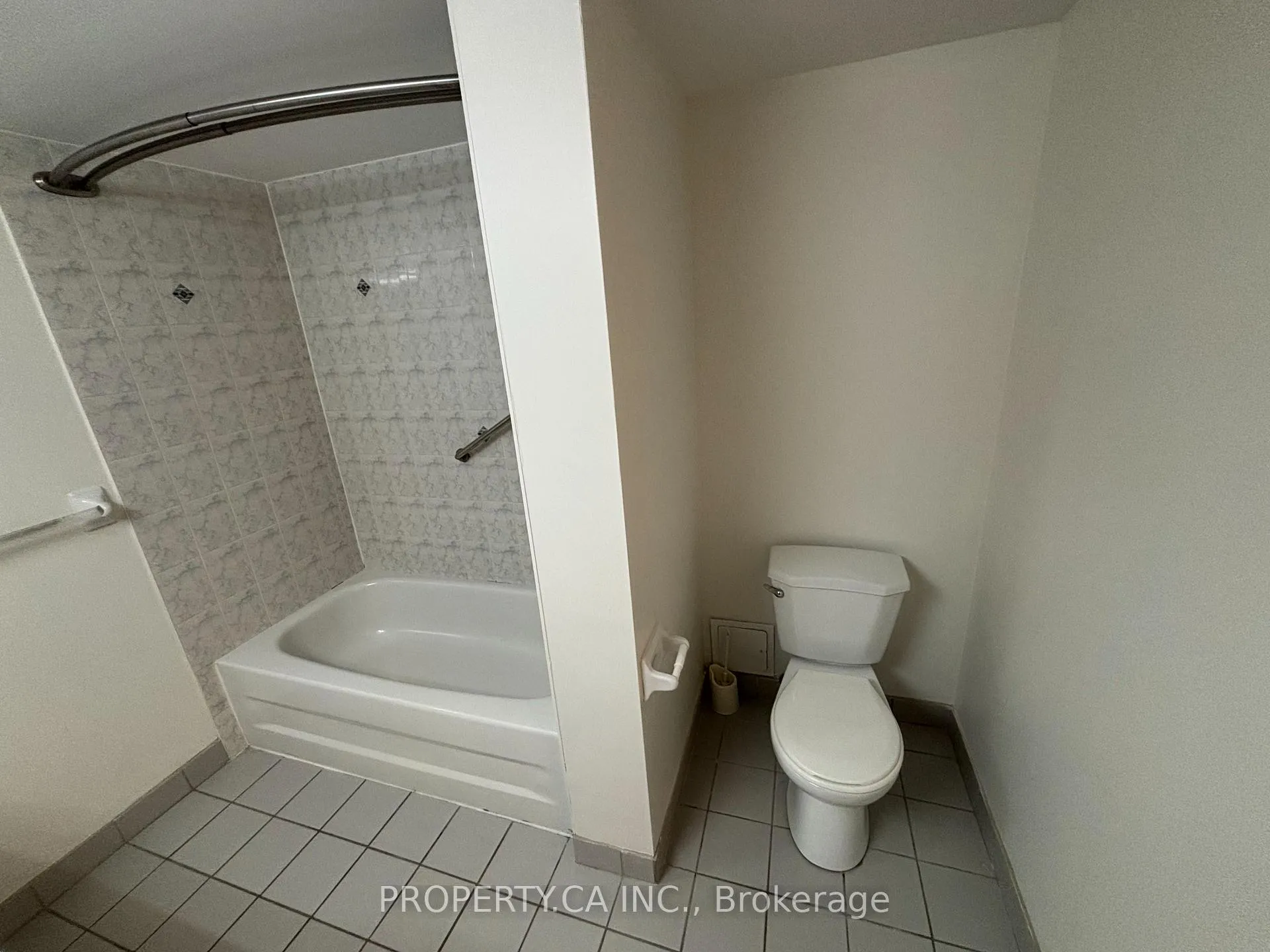 Photo 12 of Unit 1106, 135 Pond Drive, Markham, Commerce Valley — HOMEH