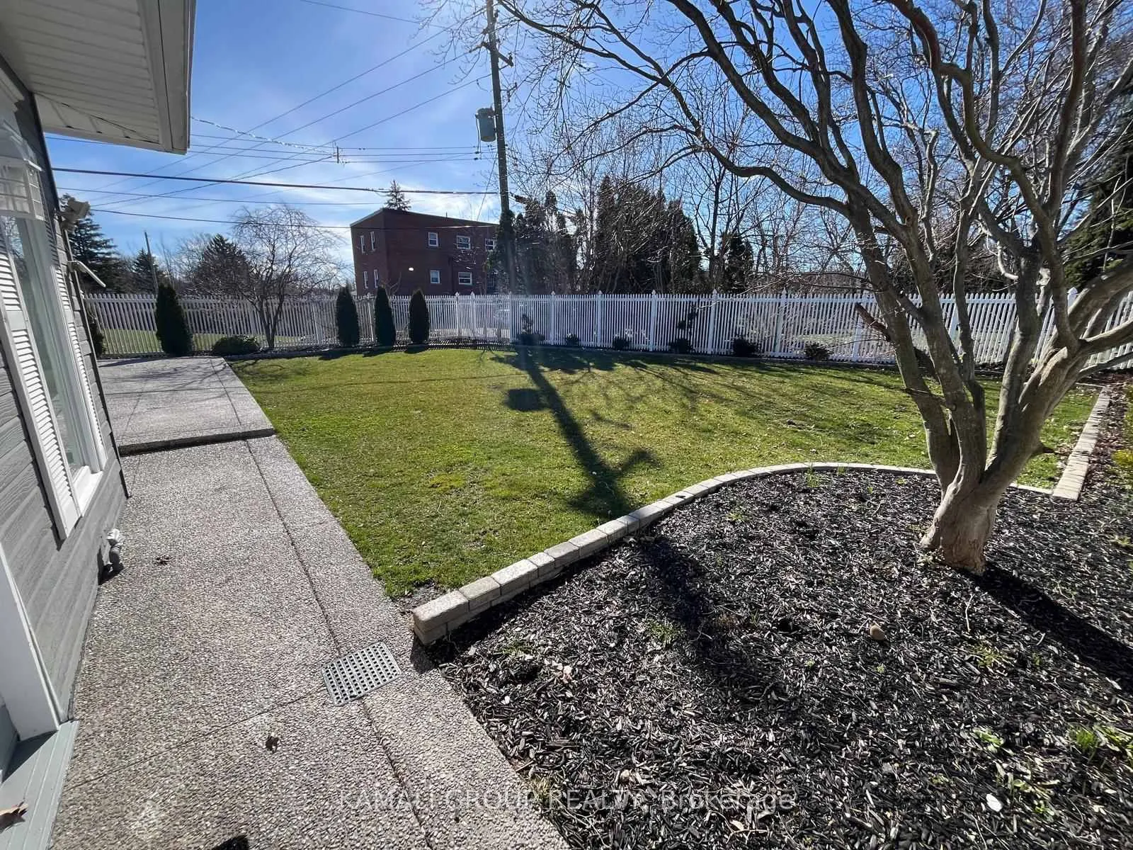 Photo 9 of Unit 3, 36 Oakridge Avenue, St. Catharines, Glendale/Glenridge — HOMEH