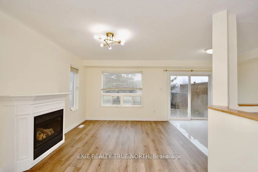 Photo 6 of 28 Sunset Place, Barrie, Holly — HOMEH