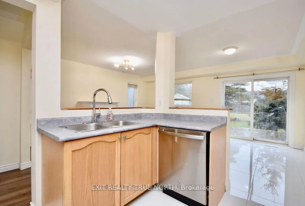Photo 12 of 28 Sunset Place, Barrie, Holly — HOMEH