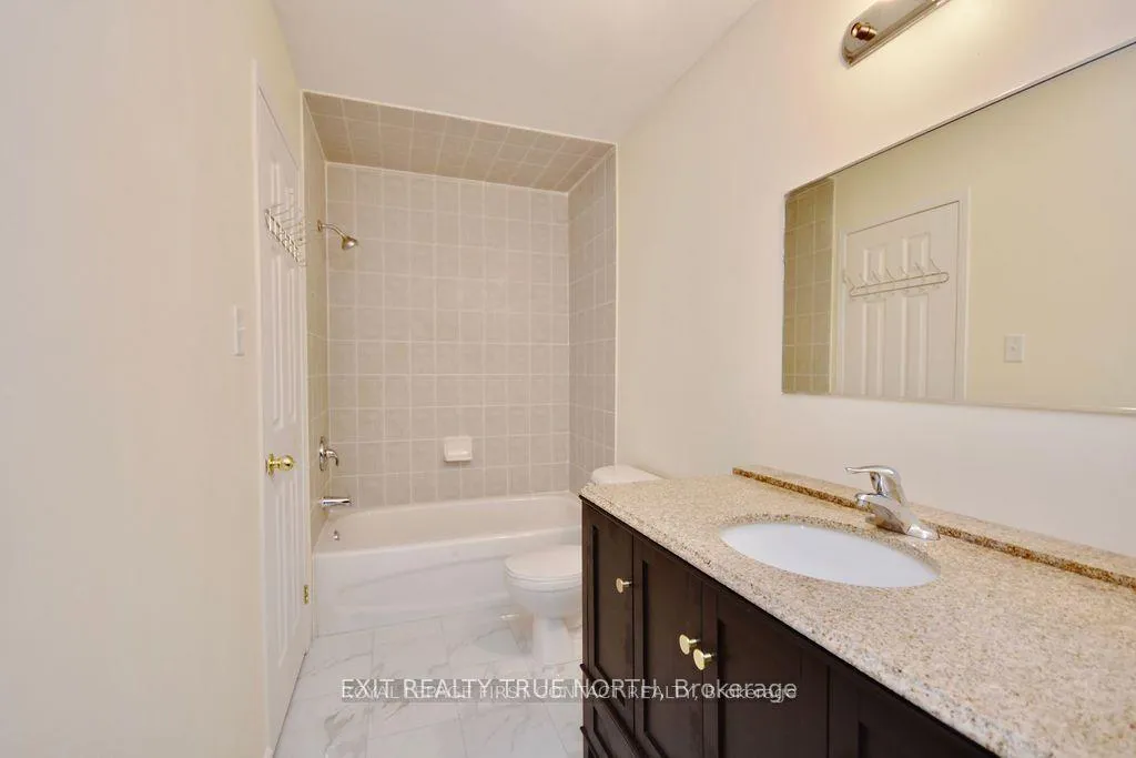 Photo 20 of 28 Sunset Place, Barrie, Holly — HOMEH