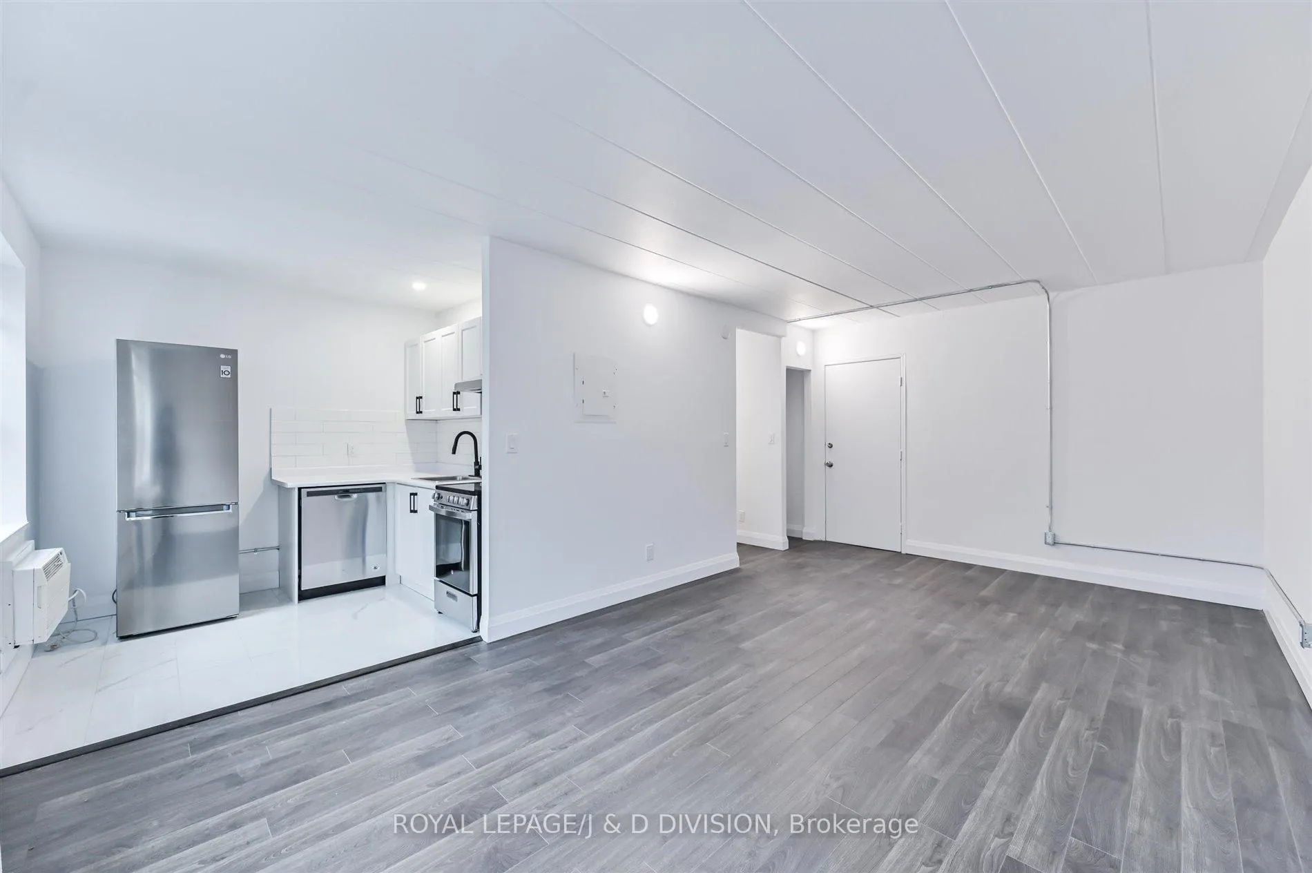 Photo 1 of Unit 07, 325 Sammon Avenue, Toronto, Danforth Village-East York — HOMEH