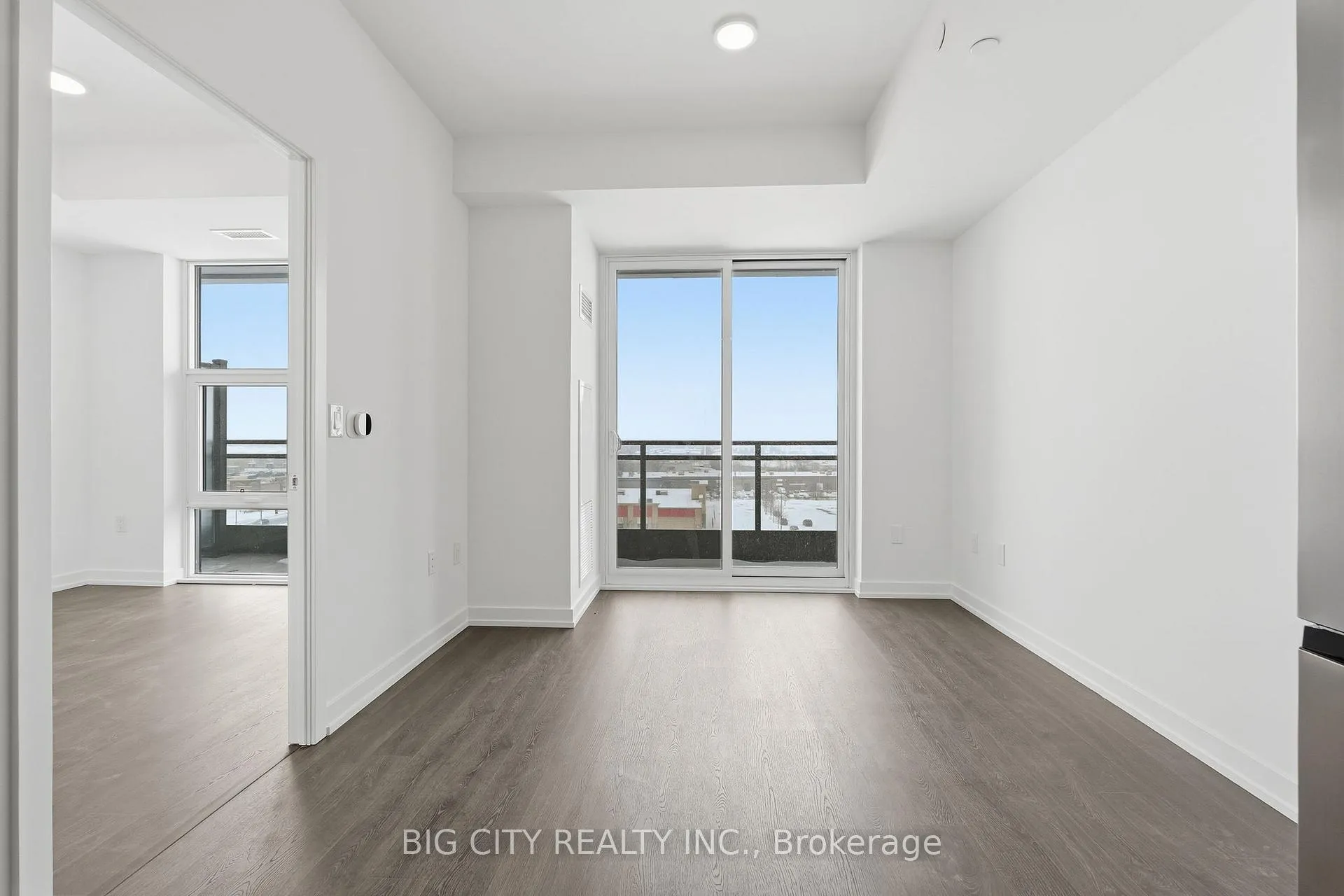 Photo 5 of Unit 801B, 9751 Markham Road, Markham, Greensborough — HOMEH