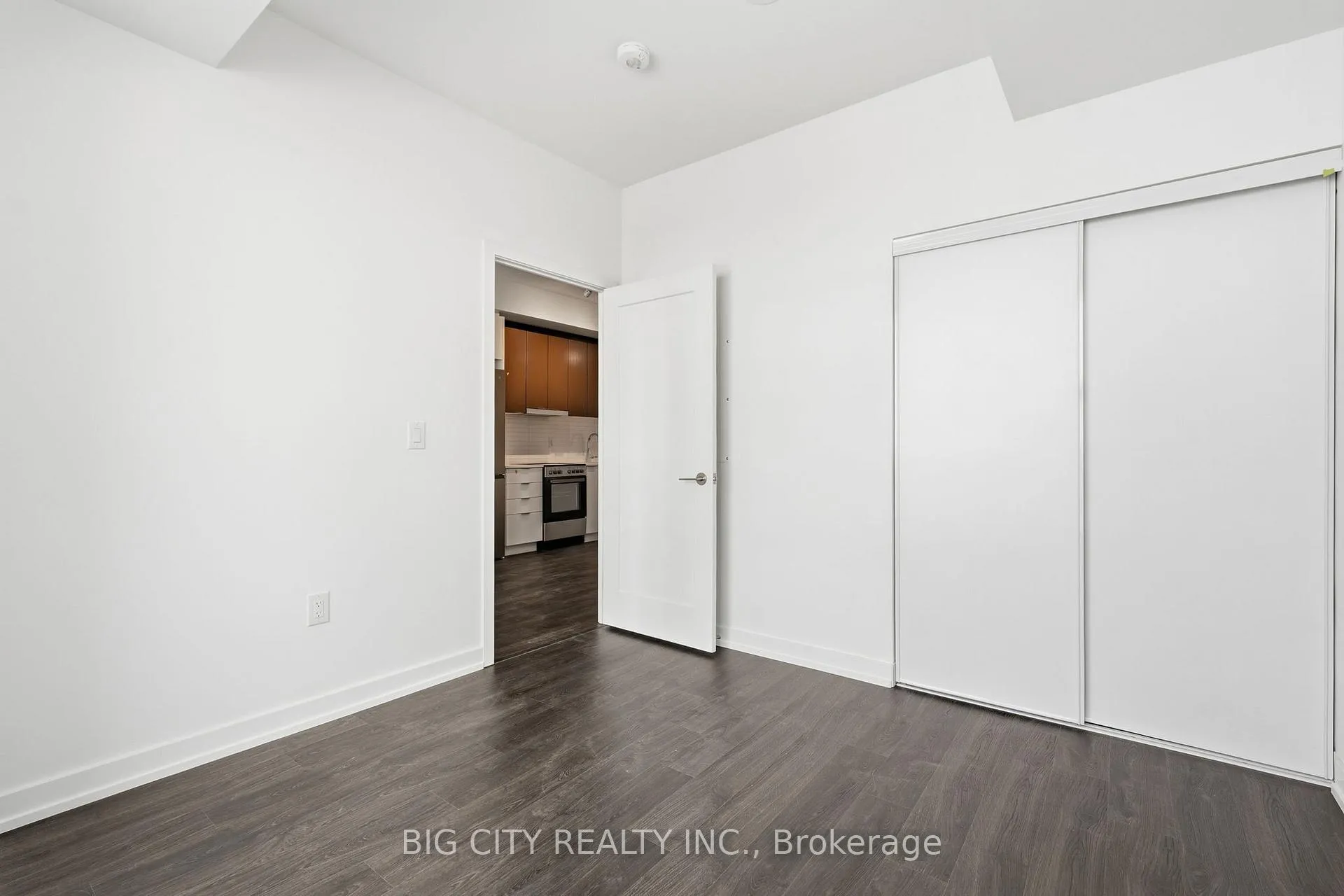 Photo 10 of Unit 801B, 9751 Markham Road, Markham, Greensborough — HOMEH