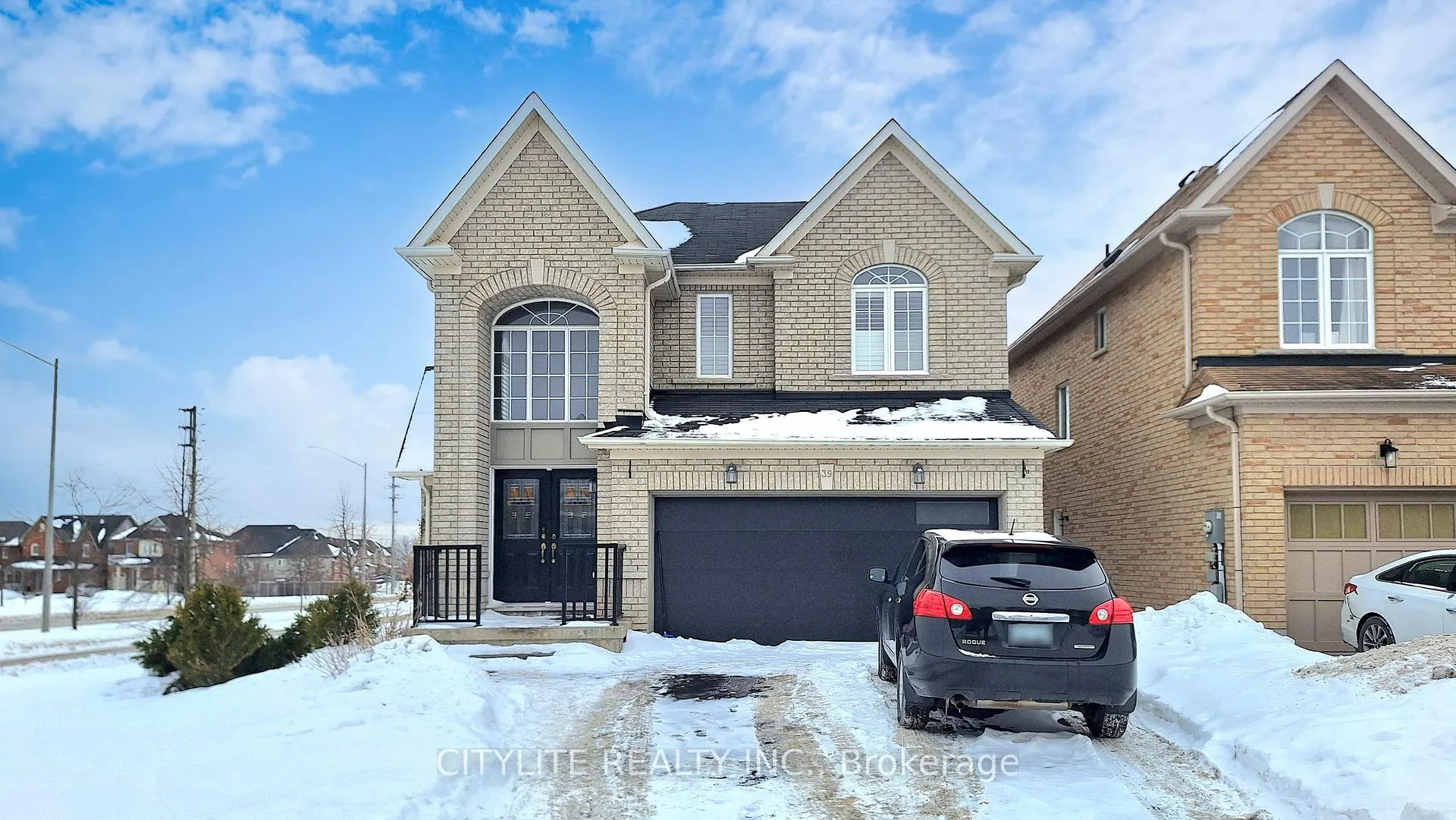 Photo 3 of Unit Lower, 39 Kimble Avenue, Clarington, Bowmanville — HOMEH