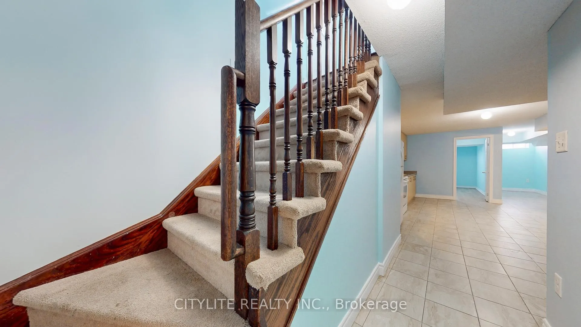 Photo 6 of Unit Lower, 39 Kimble Avenue, Clarington, Bowmanville — HOMEH