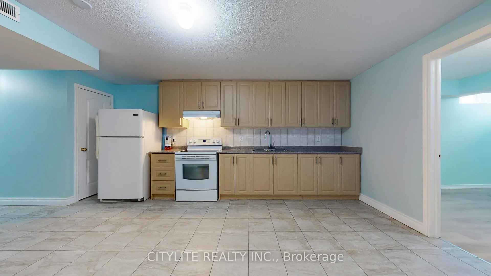 Photo 11 of Unit Lower, 39 Kimble Avenue, Clarington, Bowmanville — HOMEH