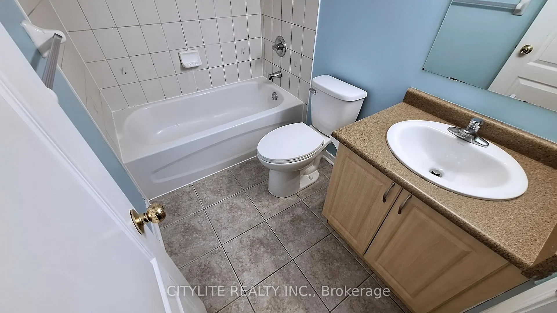 Photo 30 of Unit Lower, 39 Kimble Avenue, Clarington, Bowmanville — HOMEH
