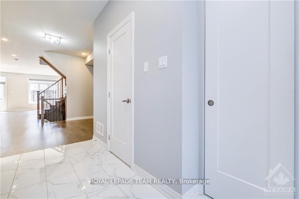 Photo 3 of 282 Avro Circle, Ottawa, CFB Rockcliffe and Area — HOMEH