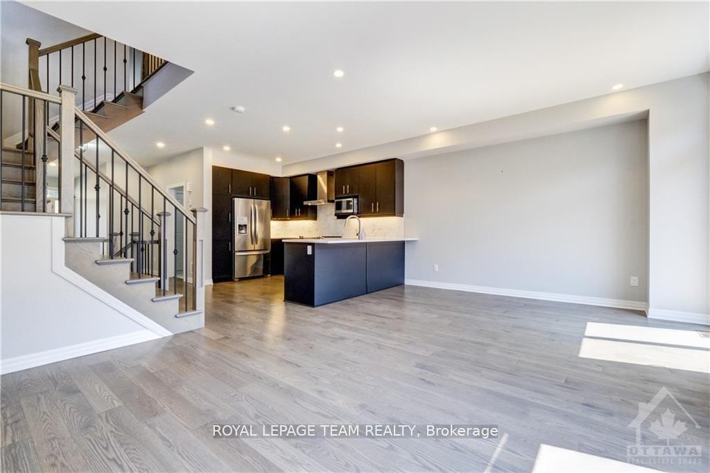 Photo 9 of 282 Avro Circle, Ottawa, CFB Rockcliffe and Area — HOMEH