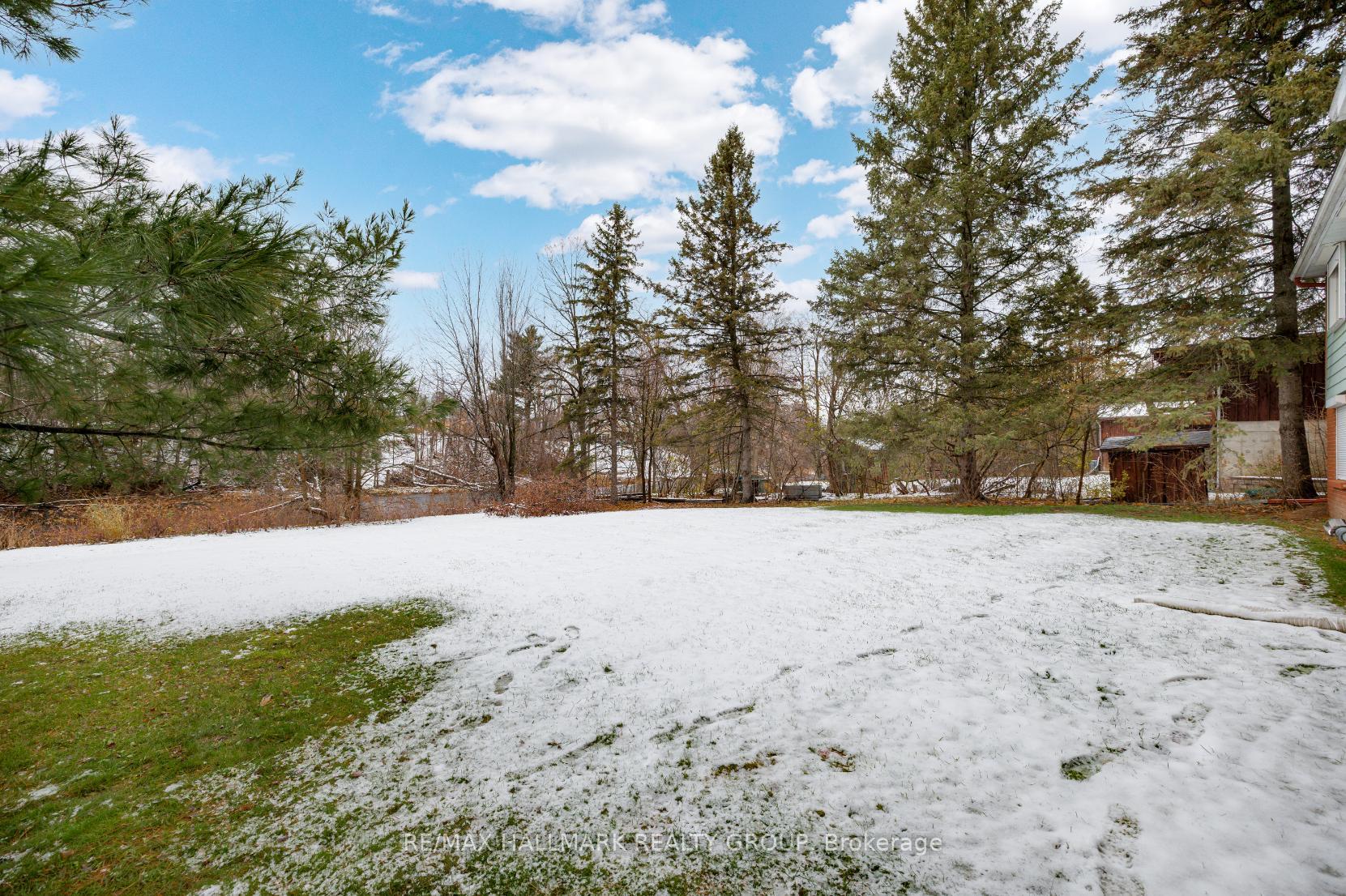 Photo 5 of 5218 Mclean Crescent, Ottawa, Manotick Long Island & Nicholls Island — HOMEH