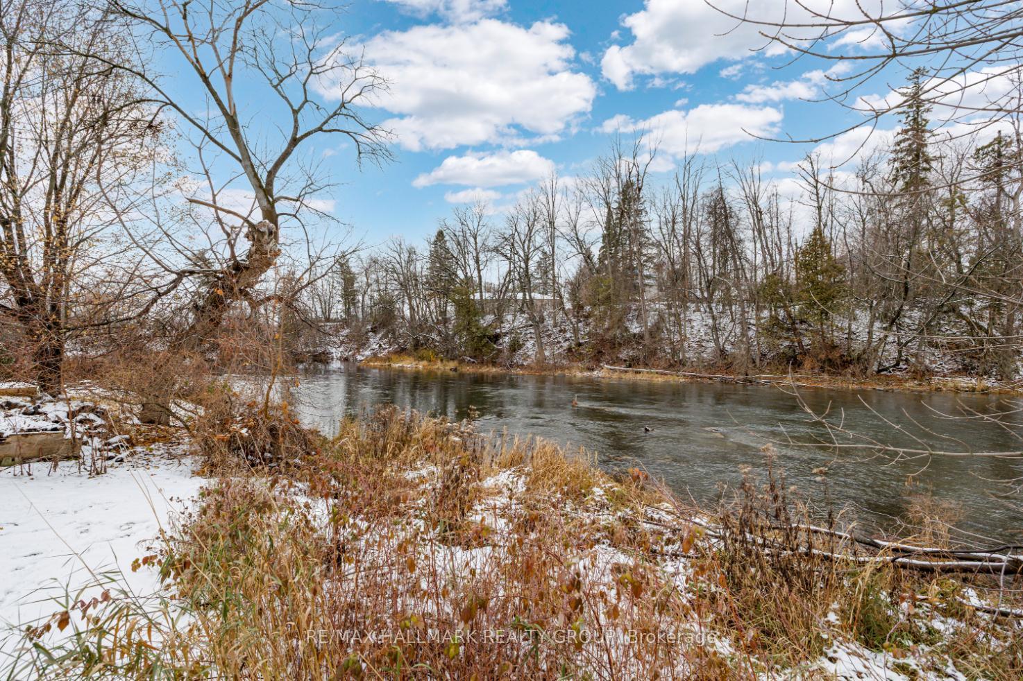 Photo 7 of 5218 Mclean Crescent, Ottawa, Manotick Long Island & Nicholls Island — HOMEH