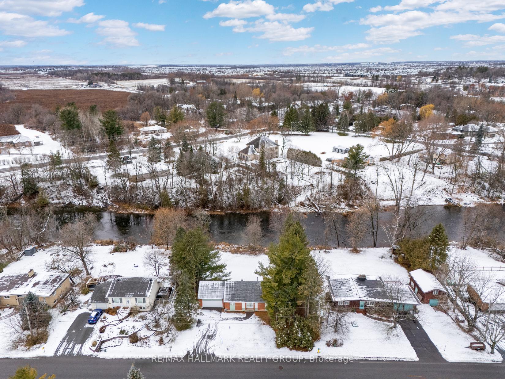 Photo 9 of 5218 Mclean Crescent, Ottawa, Manotick Long Island & Nicholls Island — HOMEH